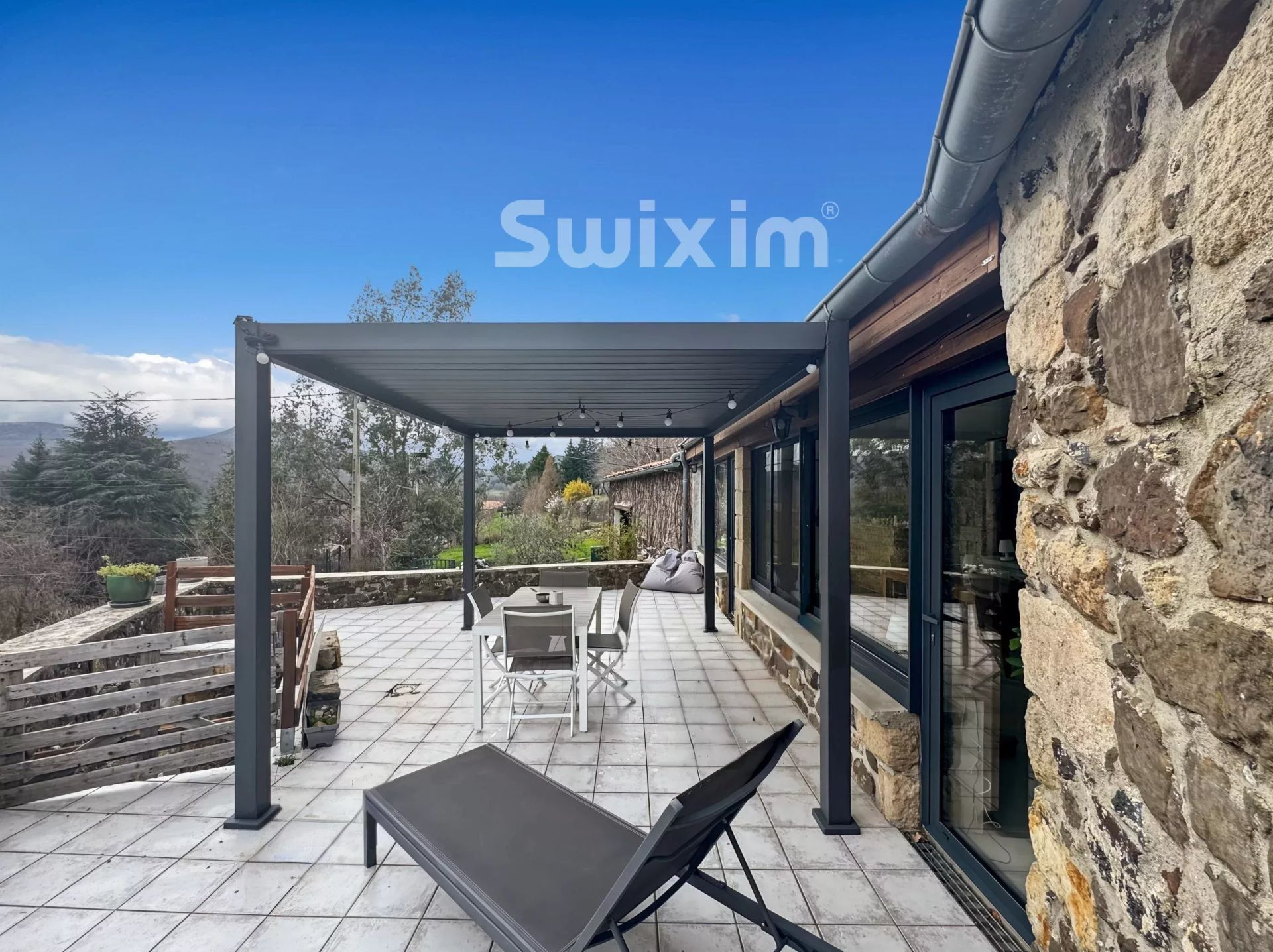 house 6 Rooms for sale on Privas (07000)