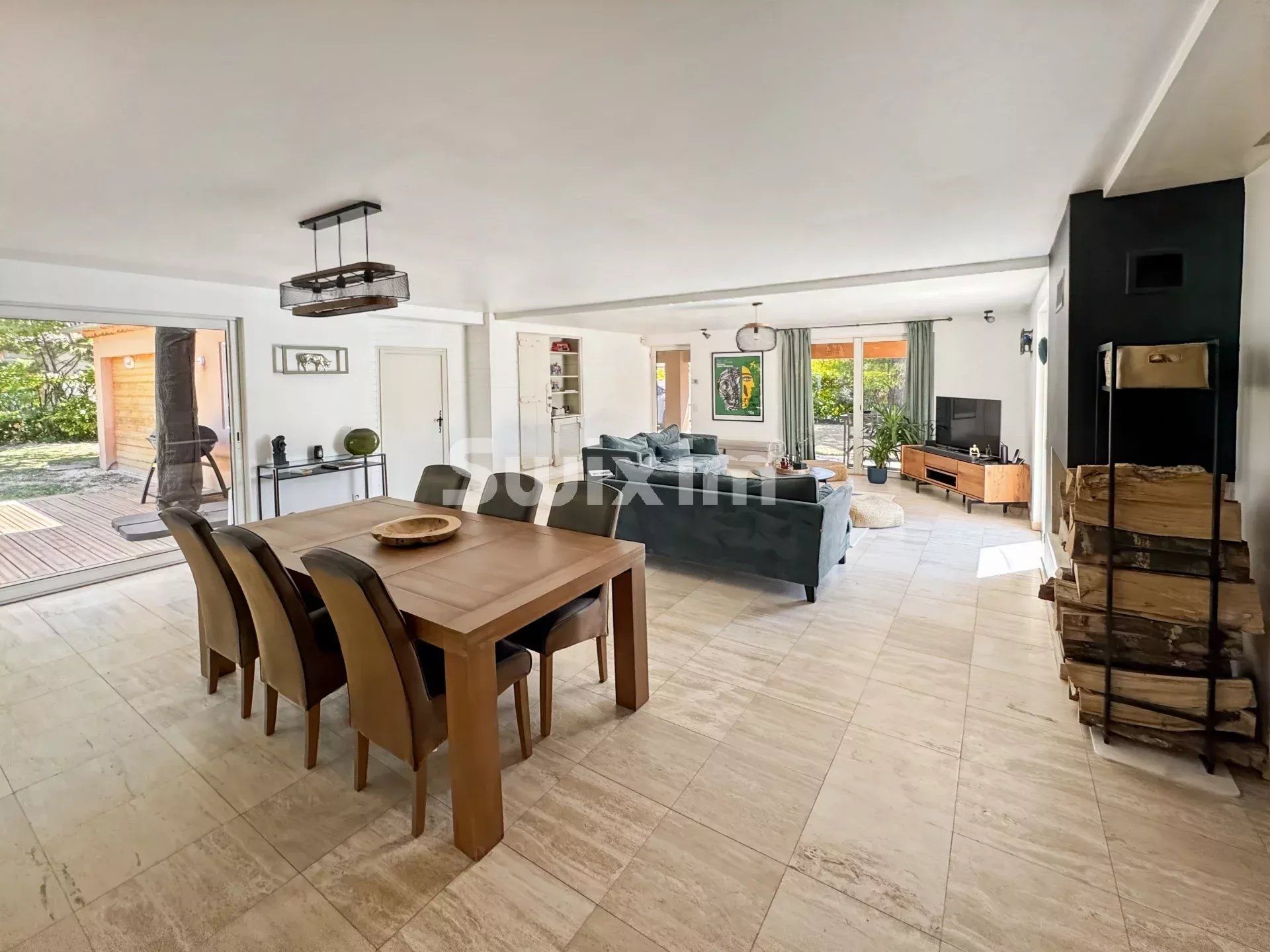 house 6 Rooms for sale on Montélimar (26200)