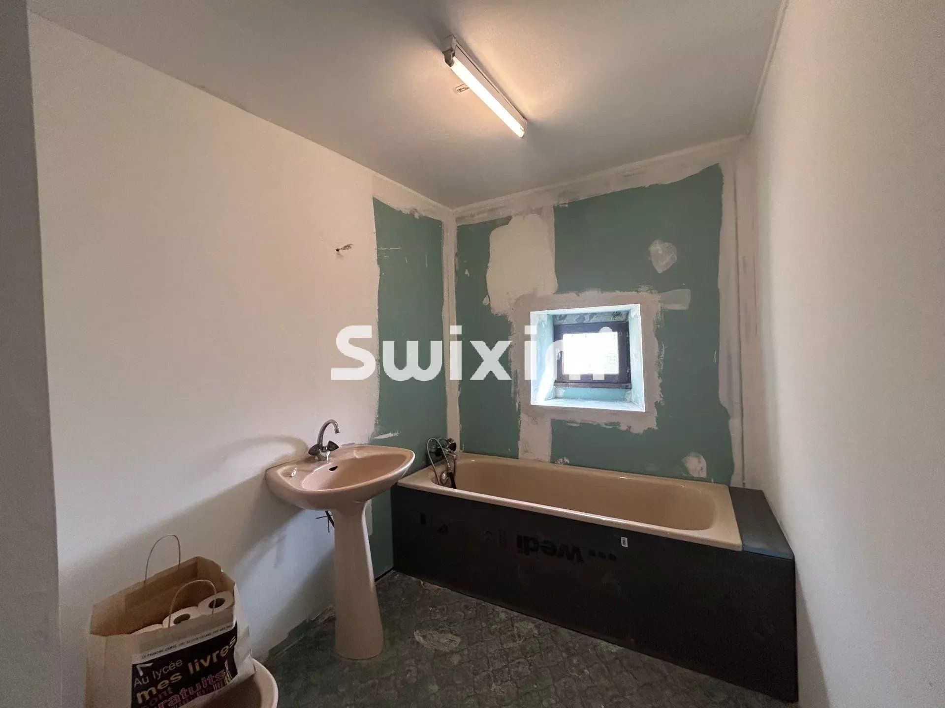 casa 4 Quartos para venda sobre Perrigny (39570)