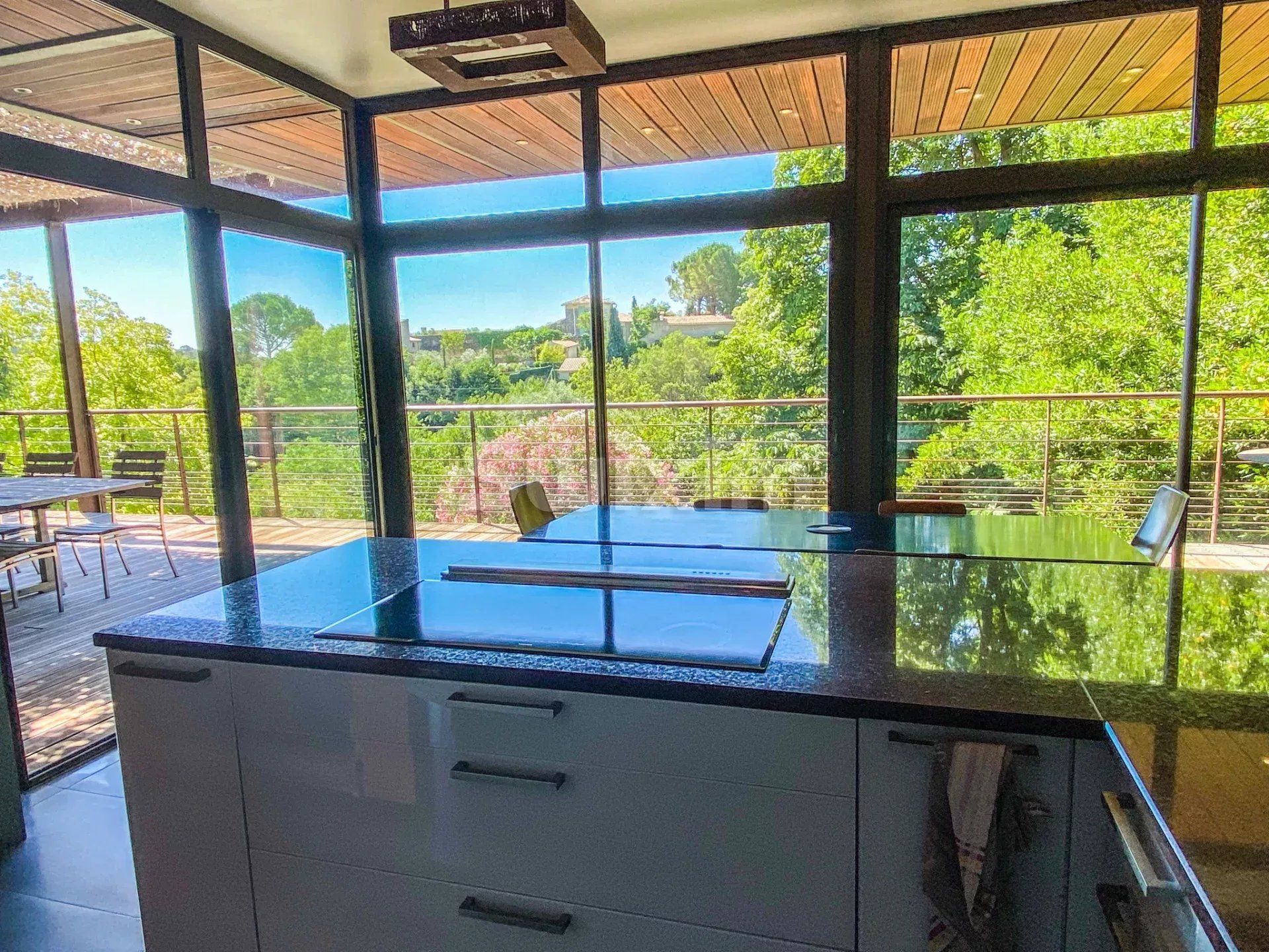 property 8 Rooms for sale on Uzès (30700)