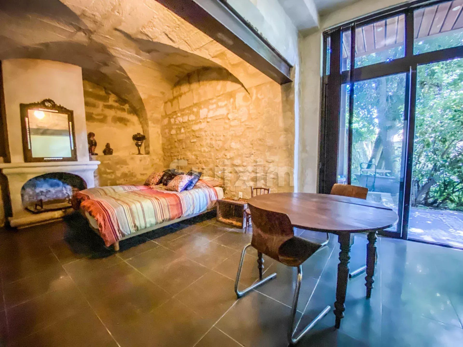 property 8 Rooms for sale on Uzès (30700)