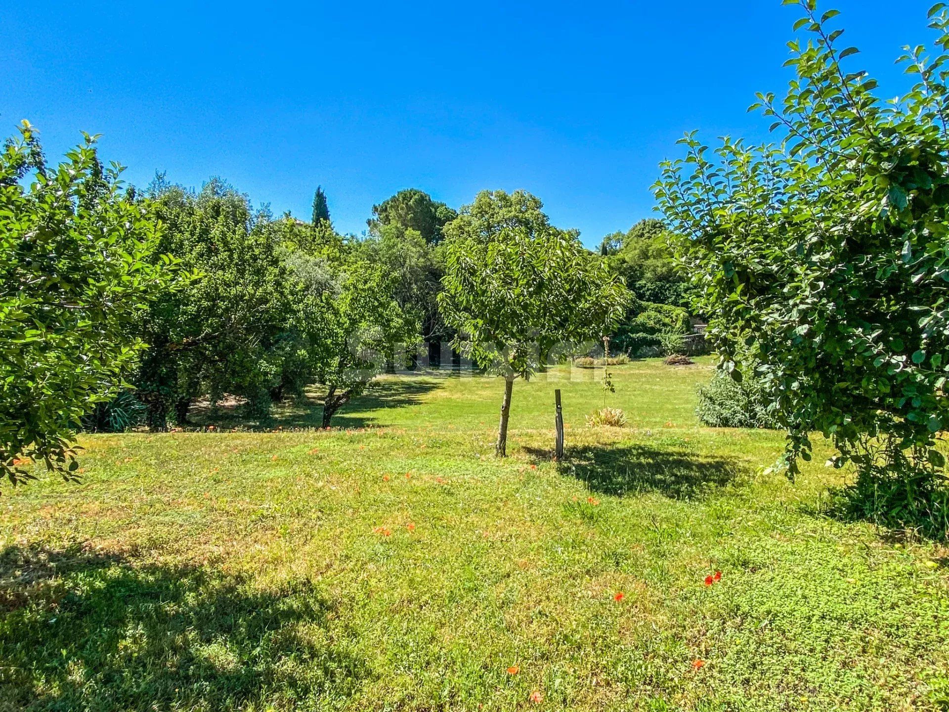 property 8 Rooms for sale on Uzès (30700)