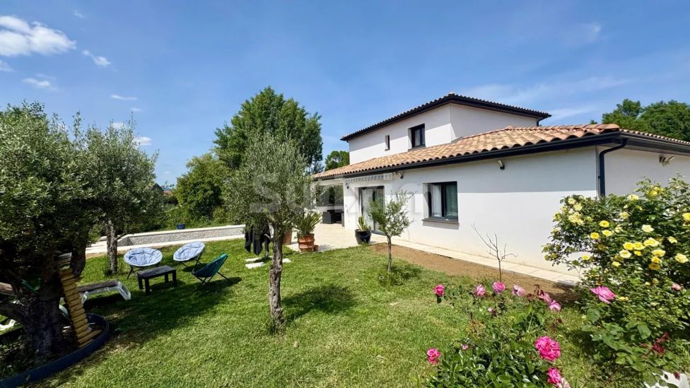 Vente Villa Saint-Hilaire-de-Brethmas 6&nbsp;Pièces 182&nbsp;m²