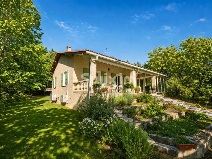 Venta Casa Grignan 5&nbsp;Salas 150&nbsp;m²