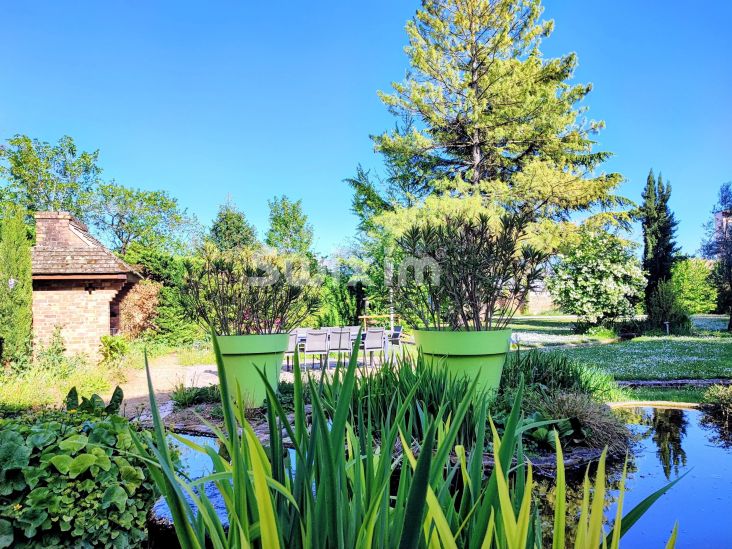 Vendita Proprietà Beaune 12&nbsp;Camere 386&nbsp;m²