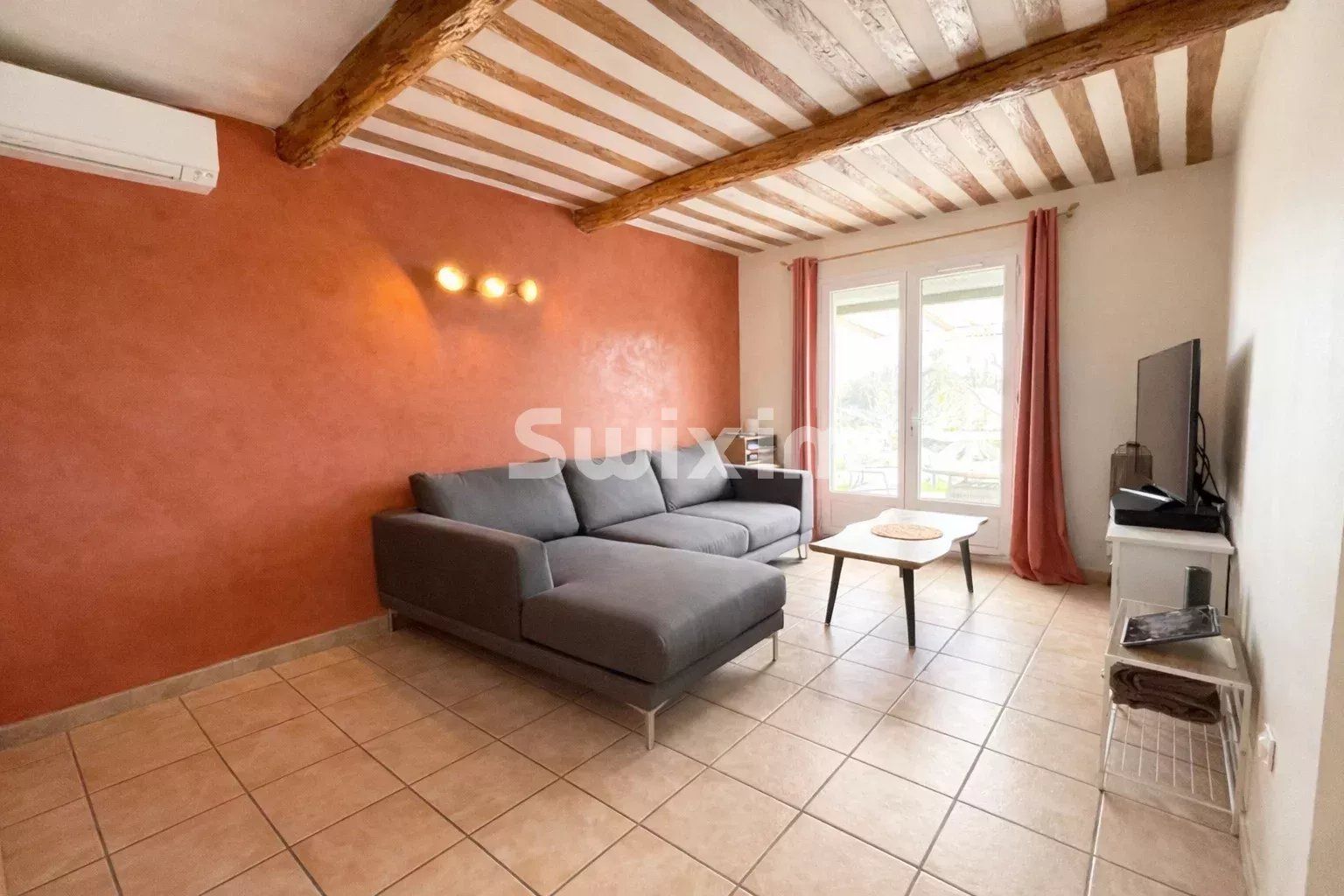 house 5 Rooms for sale on Grignan (26230)