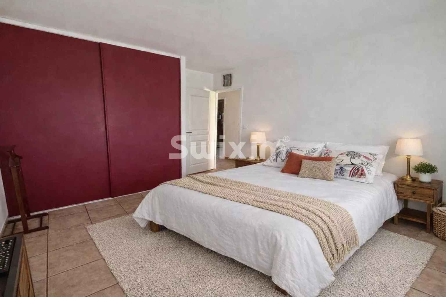 house 5 Rooms for sale on Grignan (26230)