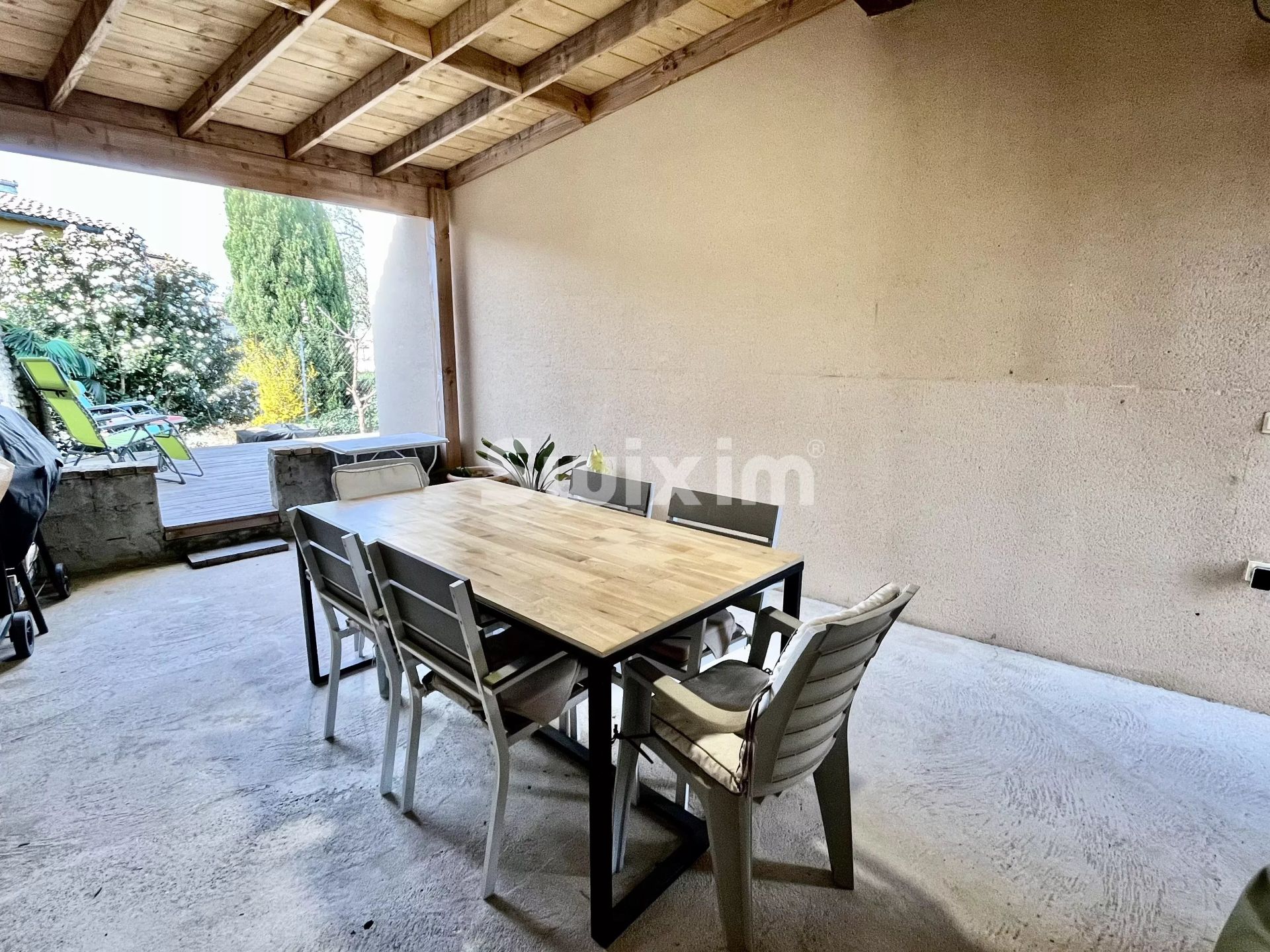 house 5 Rooms for sale on Grignan (26230)