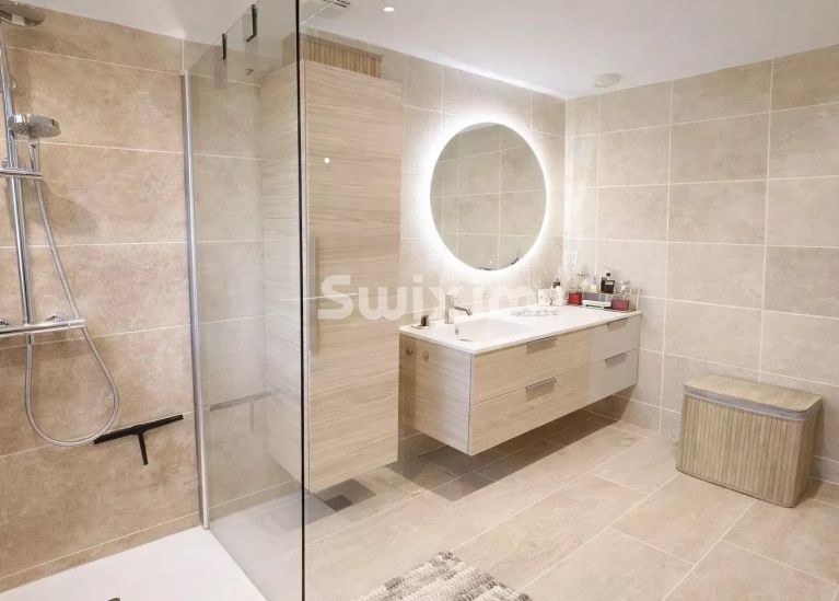 Sale House Grignan 5&nbsp;Rooms 101&nbsp;m²