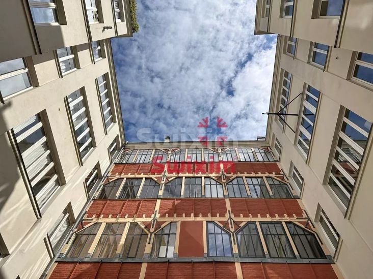 Vente Appartement Paris 11ème 6&nbsp;Pièces 172&nbsp;m²