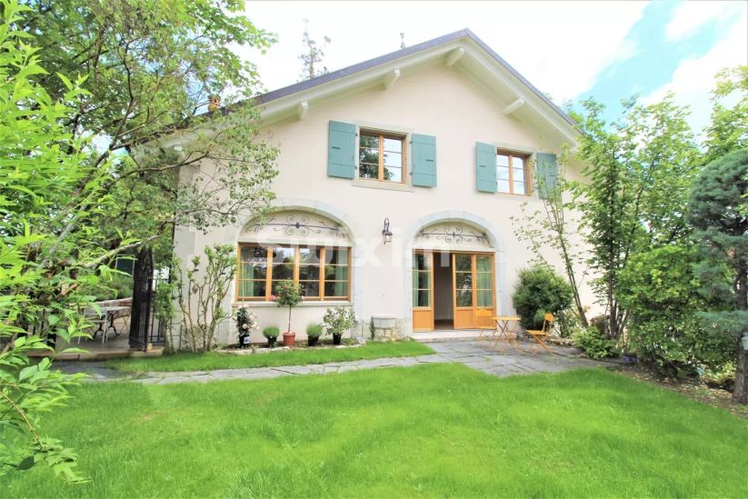 Alquiler Casa Satigny 9.5&nbsp;Salas 245&nbsp;m²