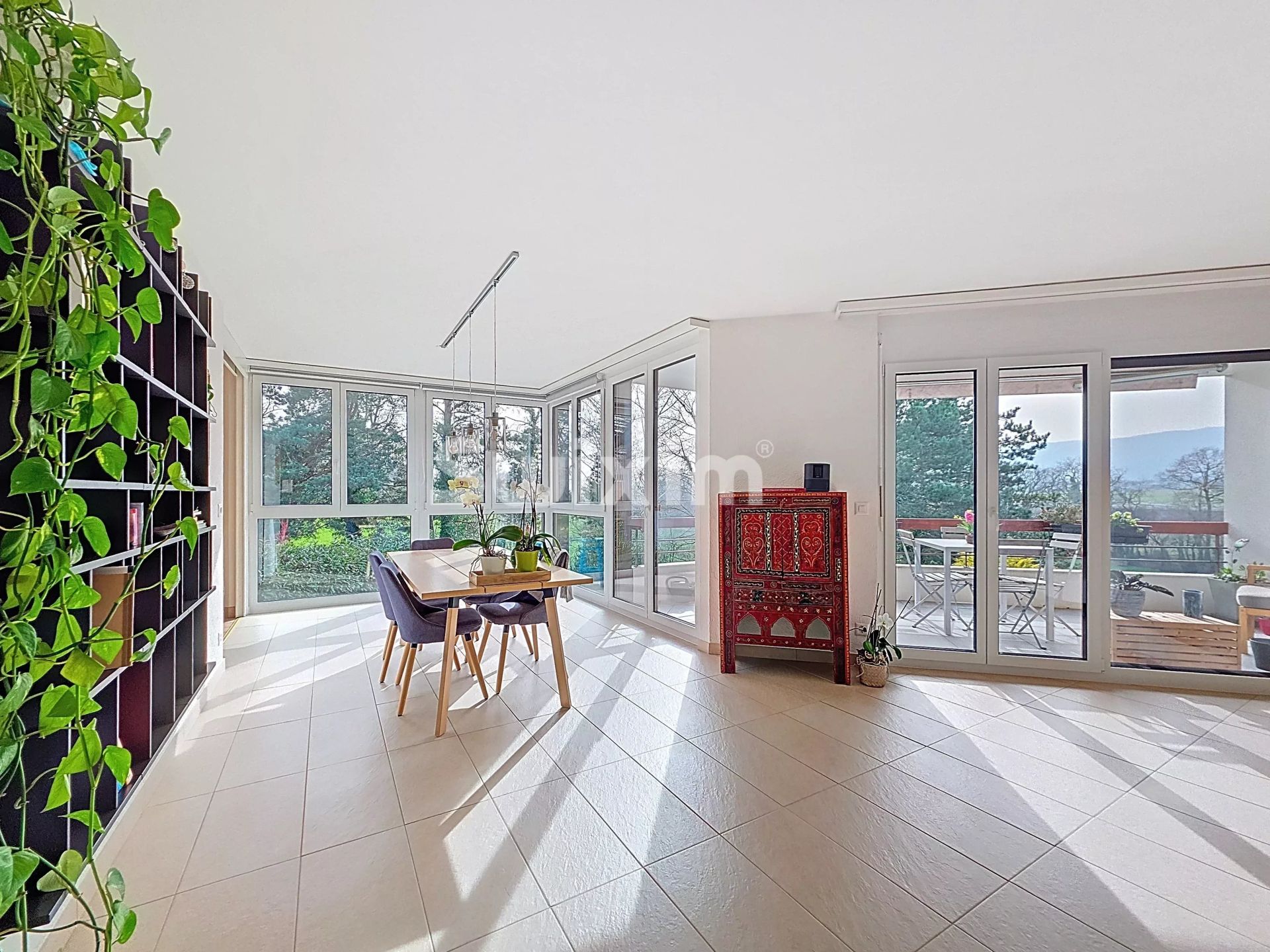apartment 4.5 Rooms for rent on Duillier (1266)