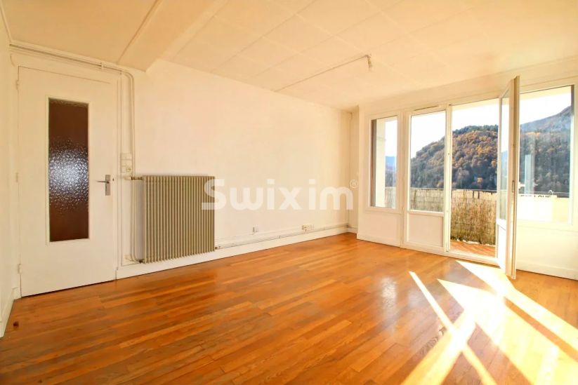 Sale Apartment Saint-Claude 4&nbsp;Rooms 66.6&nbsp;m²