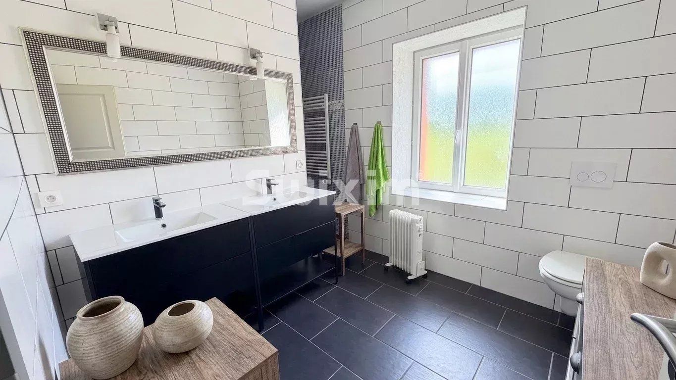 haus 6 Zimmer zum verkauf auf Athée (53400)