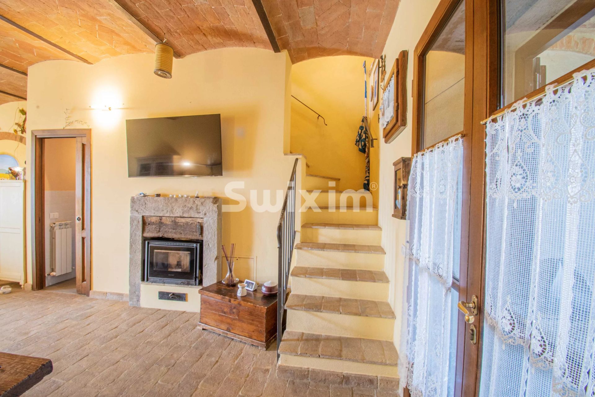 thatched cottage 4 Rooms for sale on Castelnuovo Berardenga (53019)