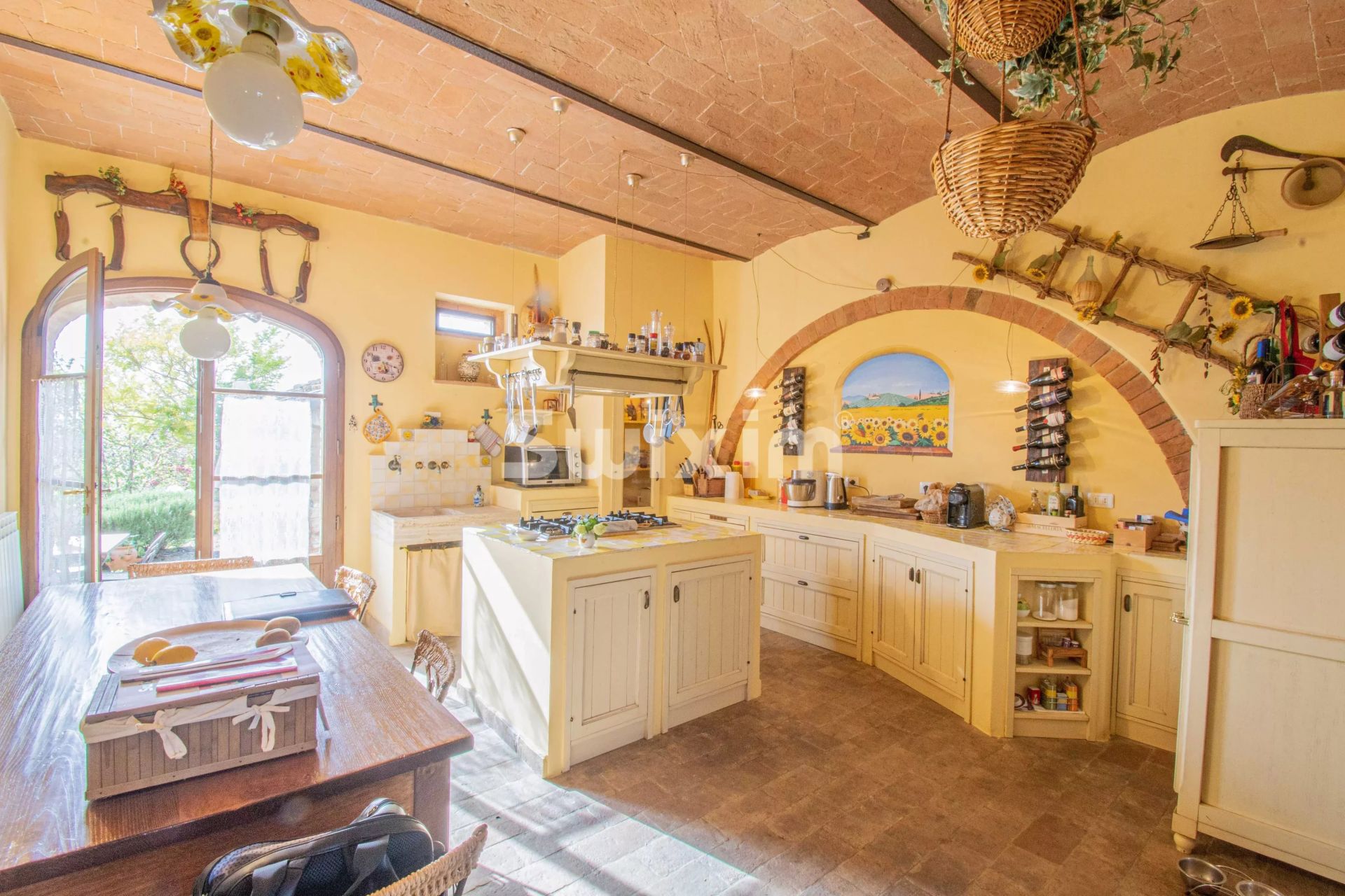 thatched cottage 4 Rooms for sale on Castelnuovo Berardenga (53019)