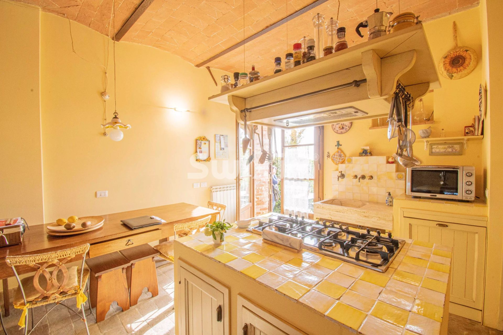 thatched cottage 4 Rooms for sale on Castelnuovo Berardenga (53019)
