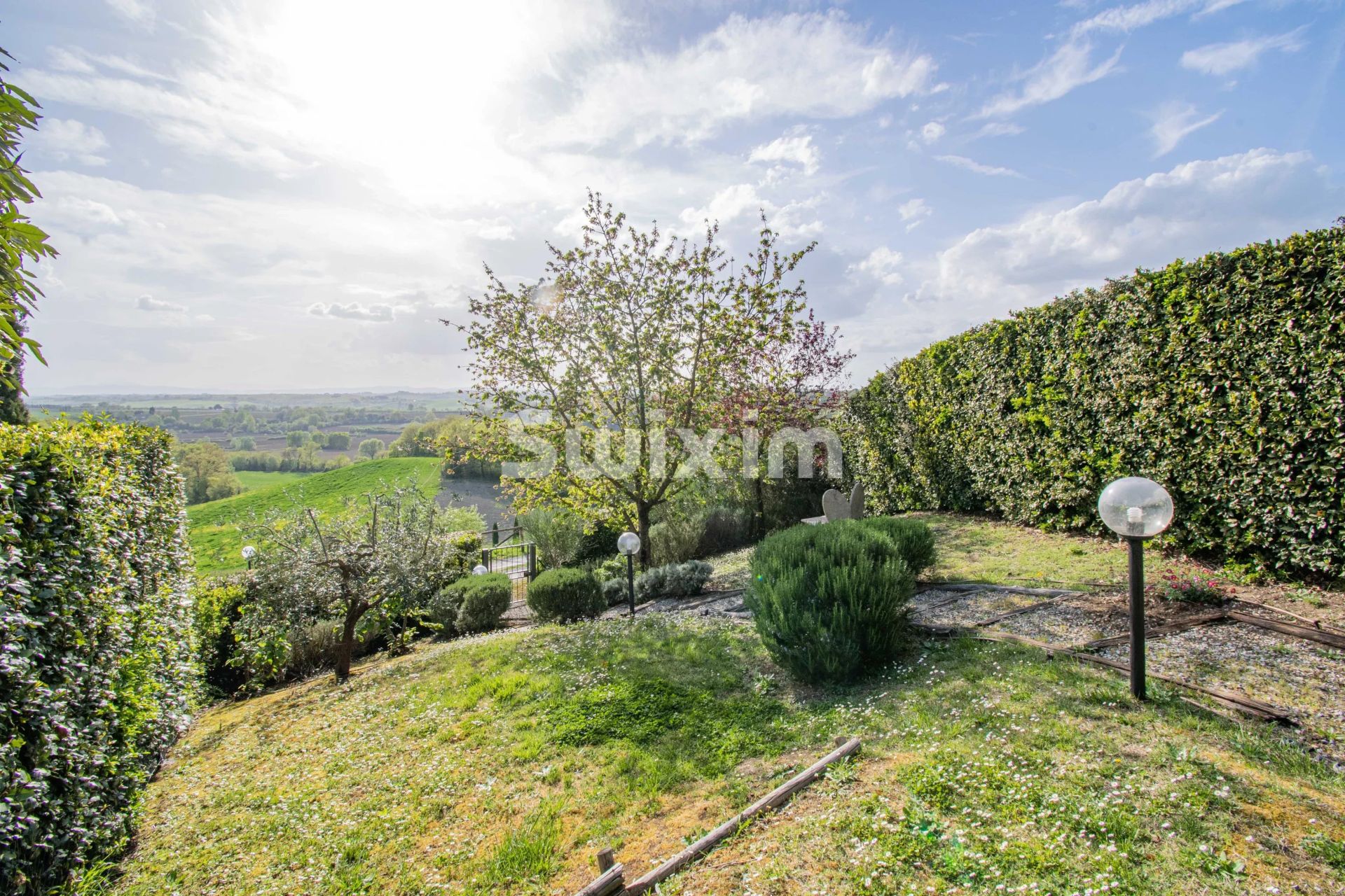 thatched cottage 4 Rooms for sale on Castelnuovo Berardenga (53019)