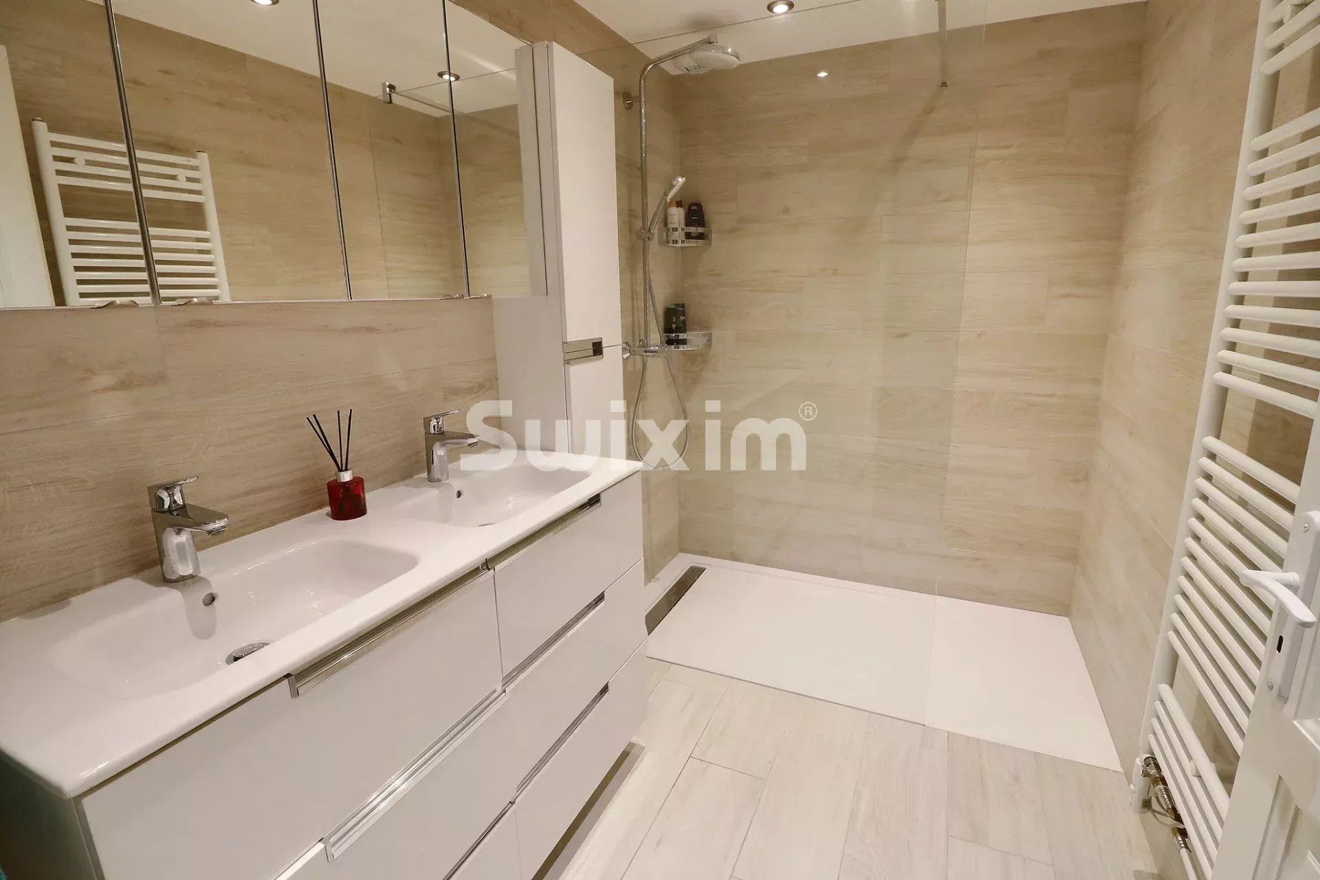 casa 8 Salas en venta en Ballaison (74140)
