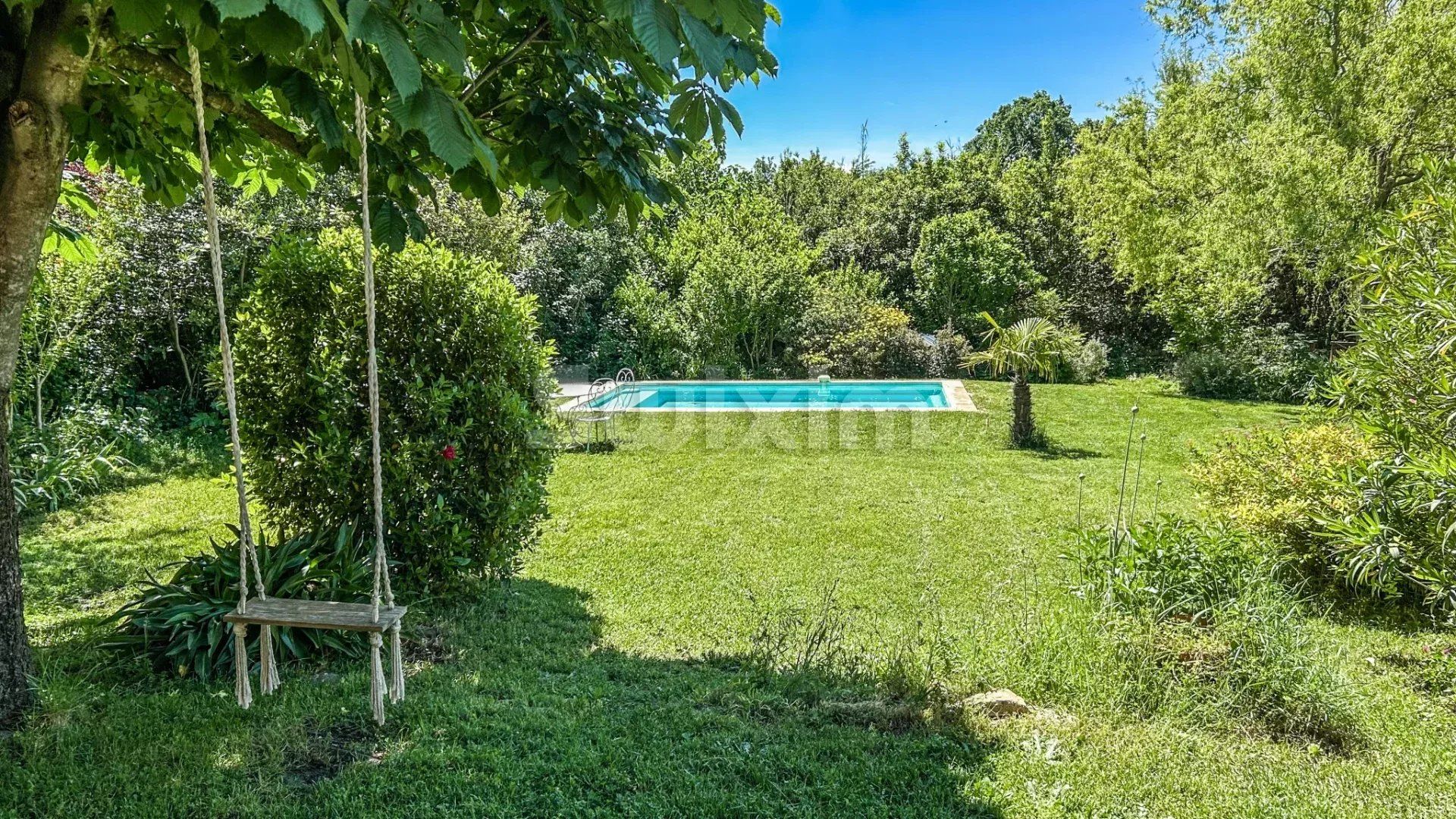 mas 8 Camere in vendita su Uzès (30700)