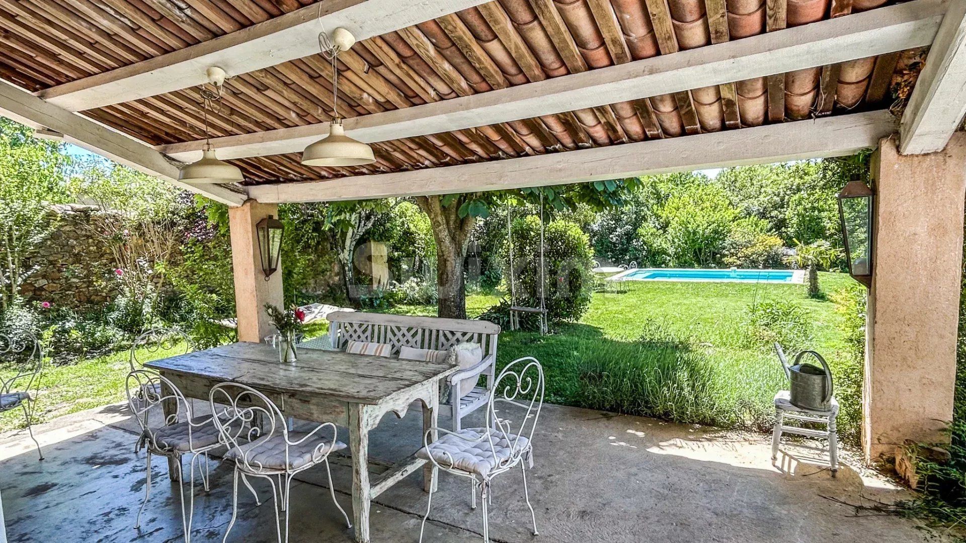 mas 8 Camere in vendita su Uzès (30700)