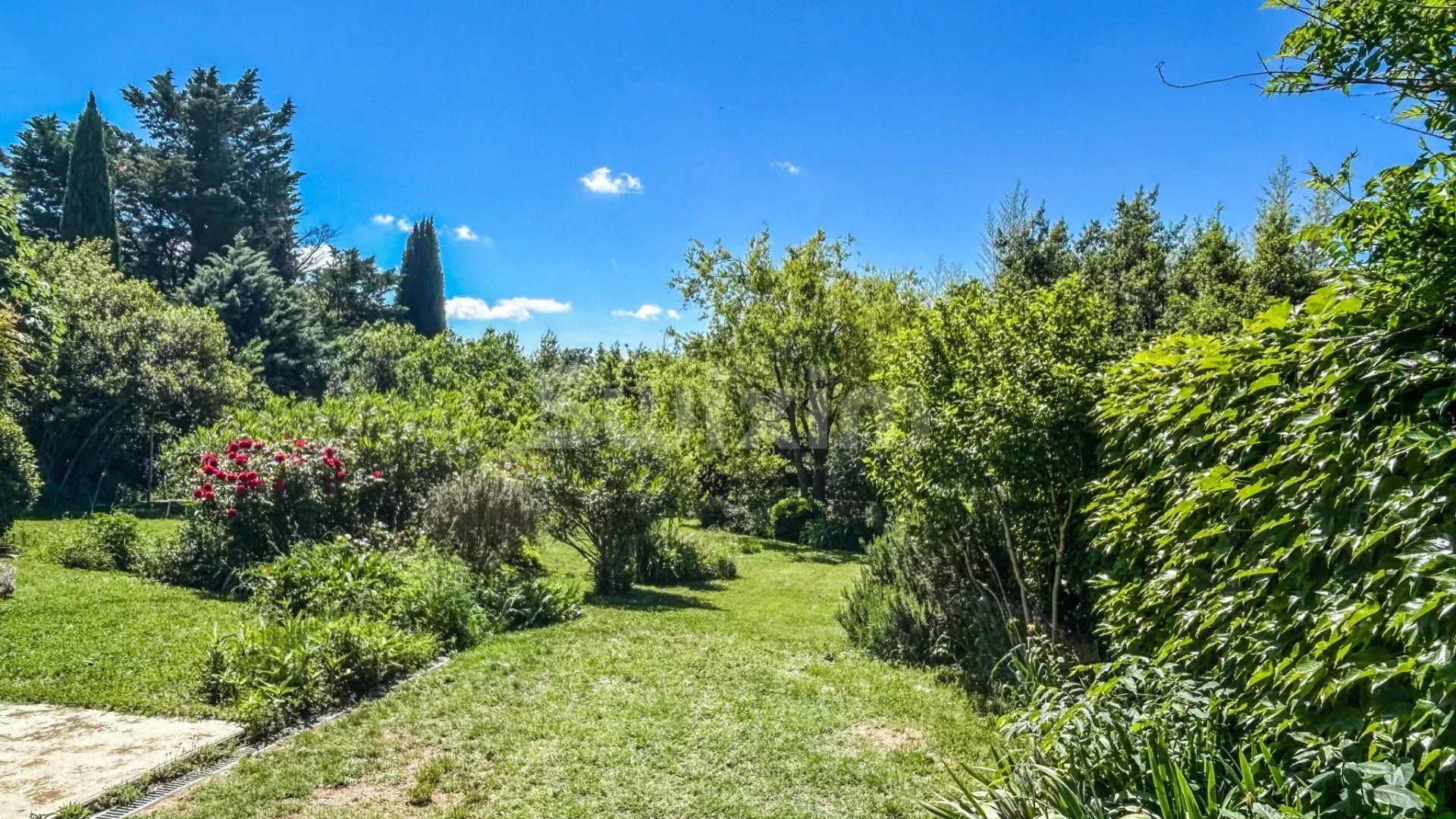 mas 8 Camere in vendita su Uzès (30700)
