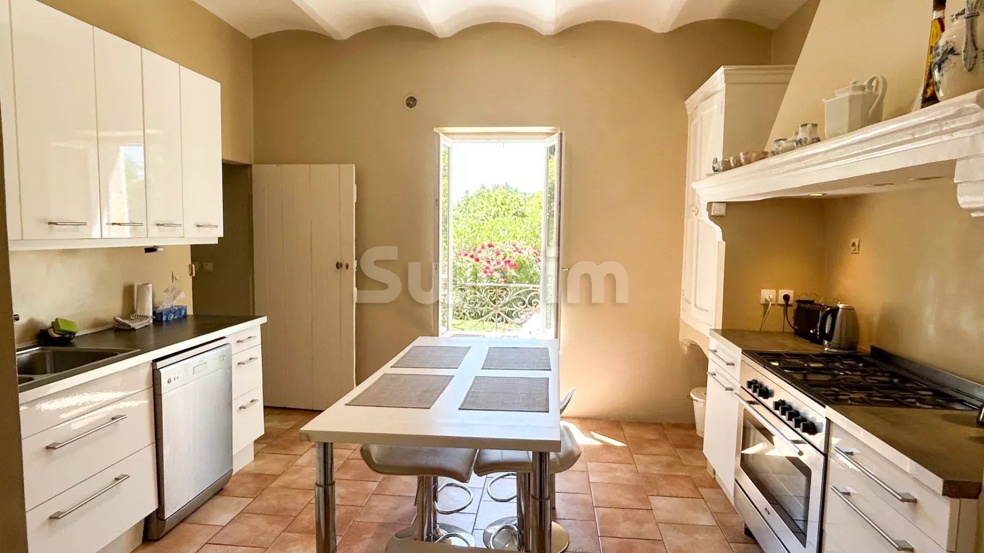 mas 8 Camere in vendita su Uzès (30700)