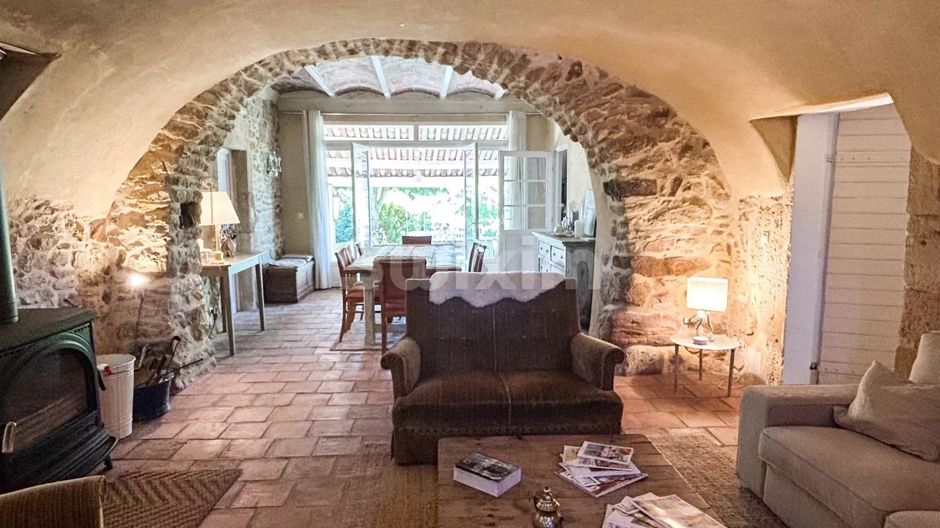 mas 8 Camere in vendita su Uzès (30700)