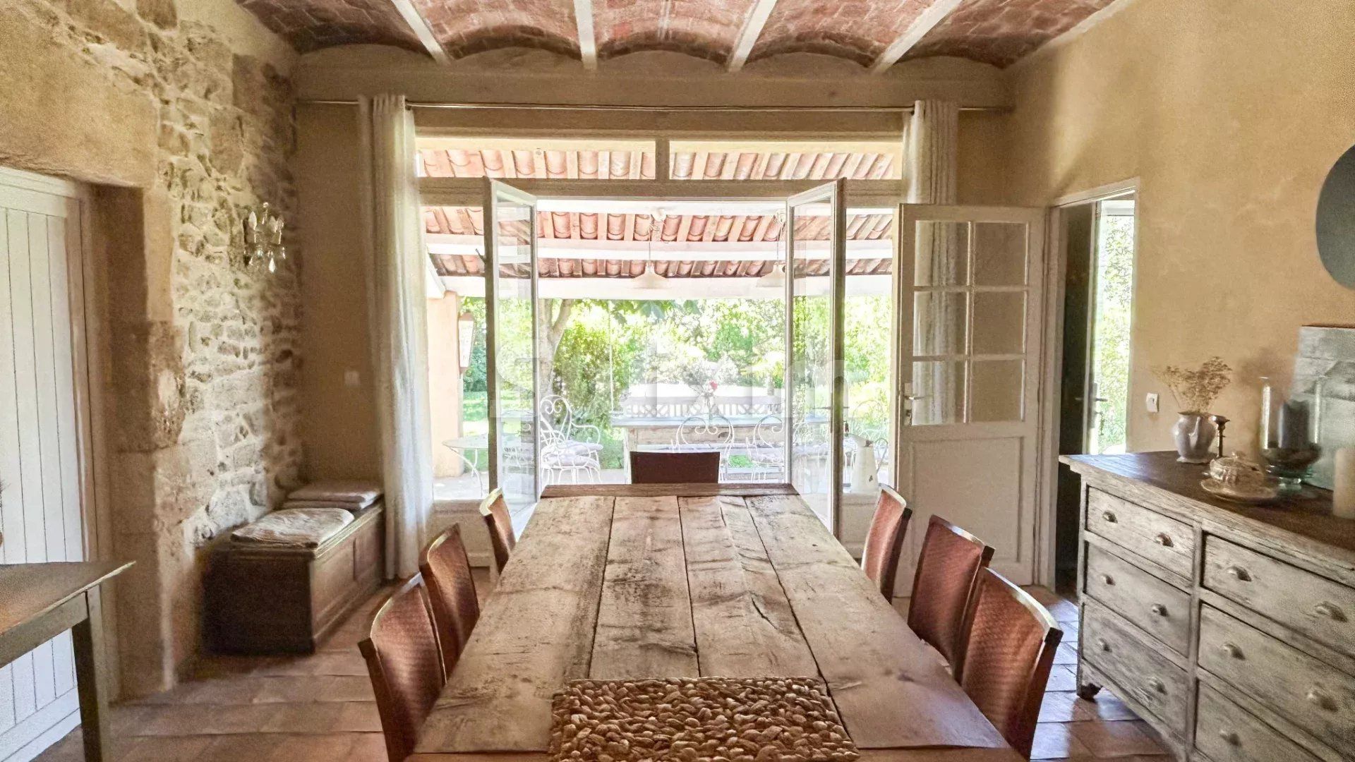 mas 8 Camere in vendita su Uzès (30700)