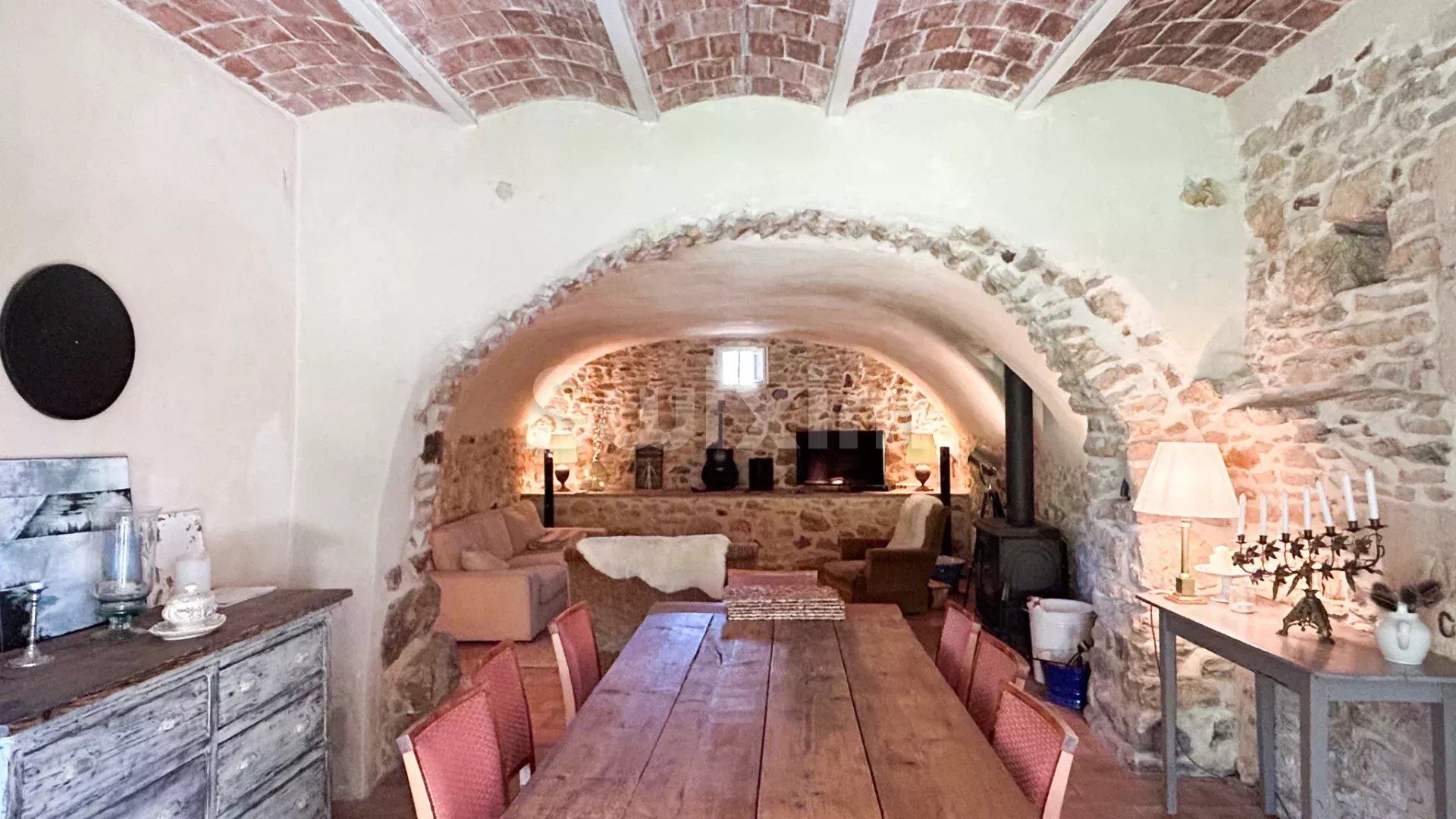 mas 8 Camere in vendita su Uzès (30700)