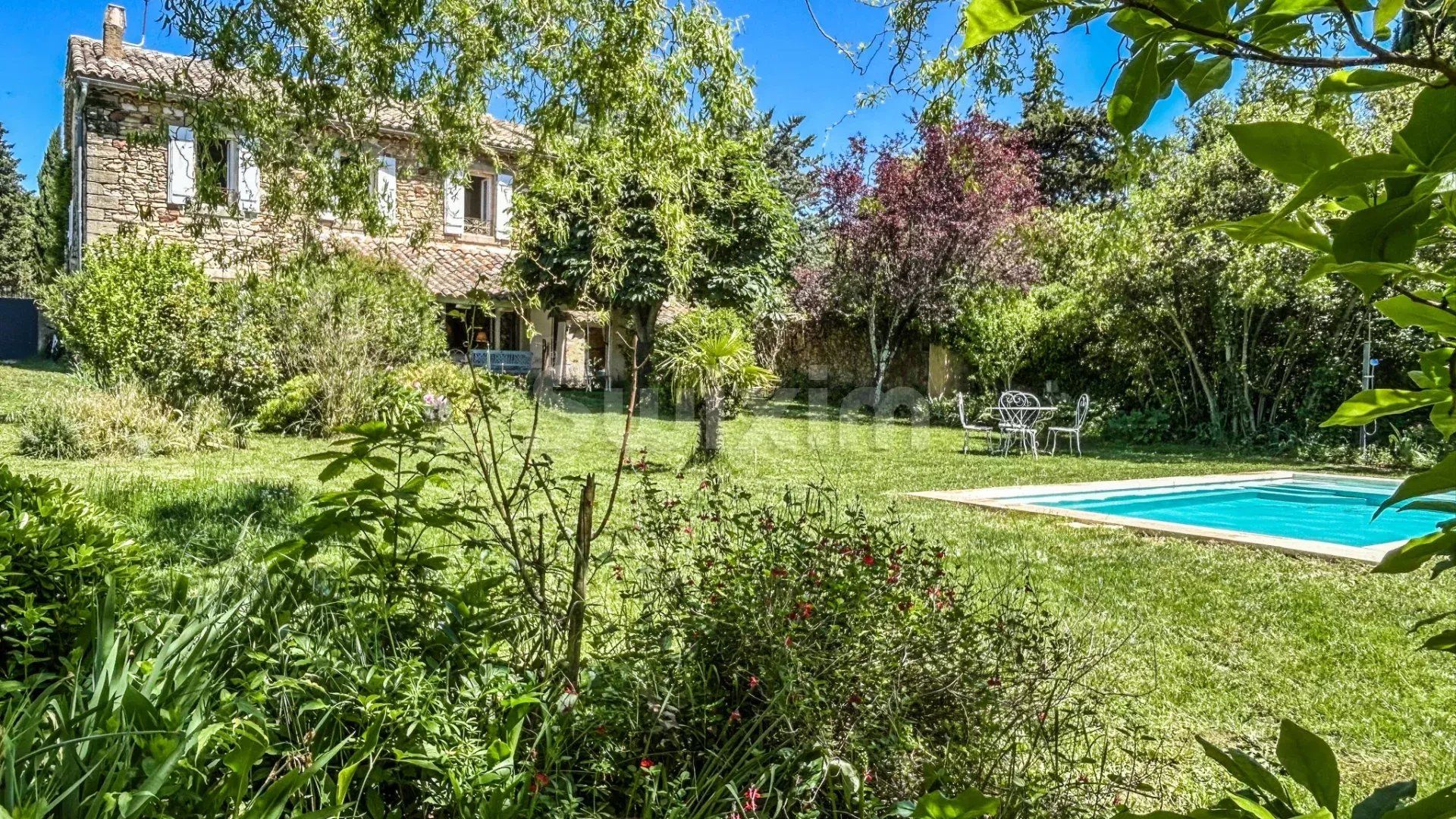 mas 8 Camere in vendita su Uzès (30700)