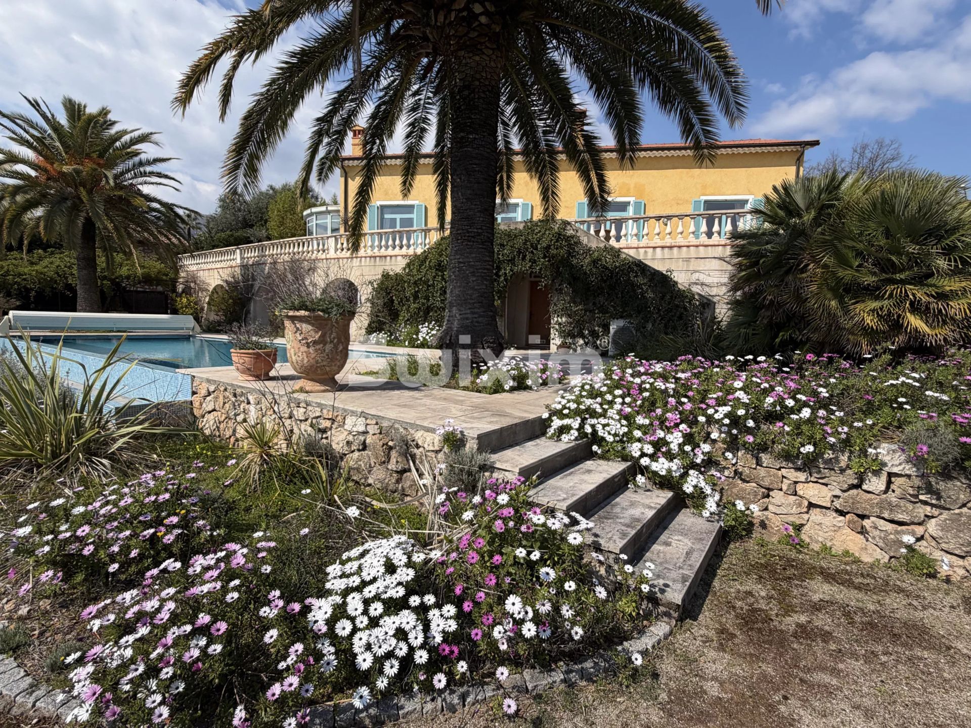 villa 7 Salas en venta en Vence (06140)