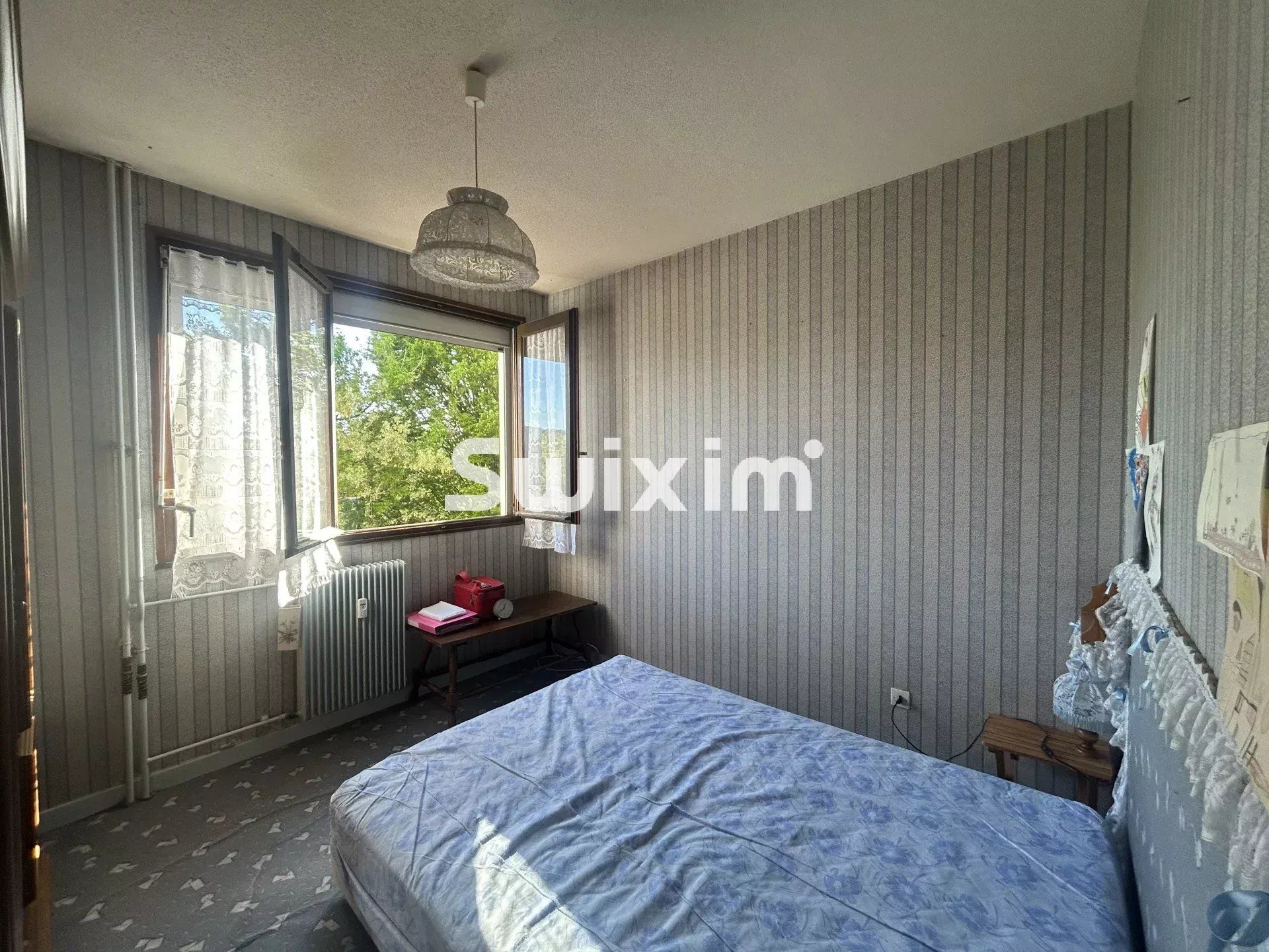 apartment 5 Rooms for sale on Lons-le-Saunier (39000)