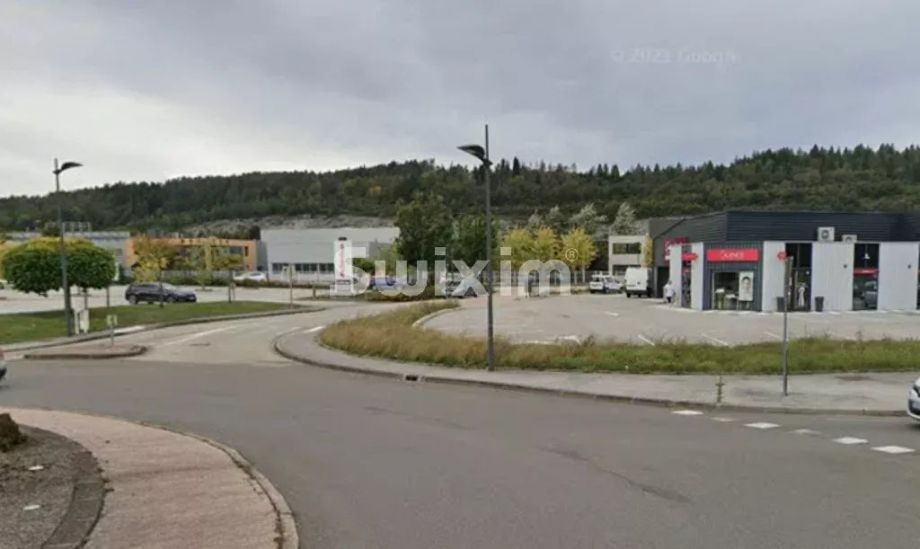 Venta Locale de actividad Oyonnax 1&nbsp;sala 694&nbsp;m²