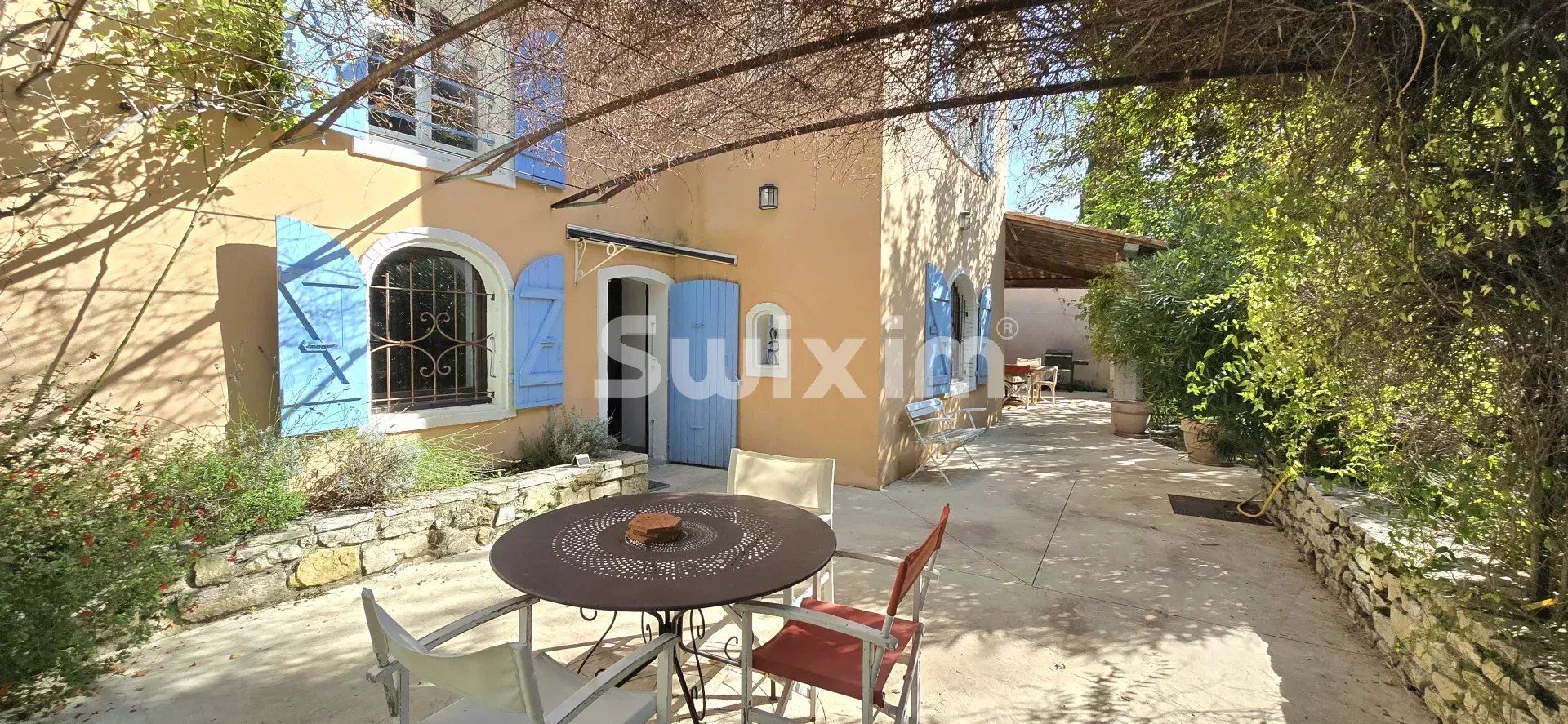 casa 12 Camere in vendita su Dieulefit (26220)