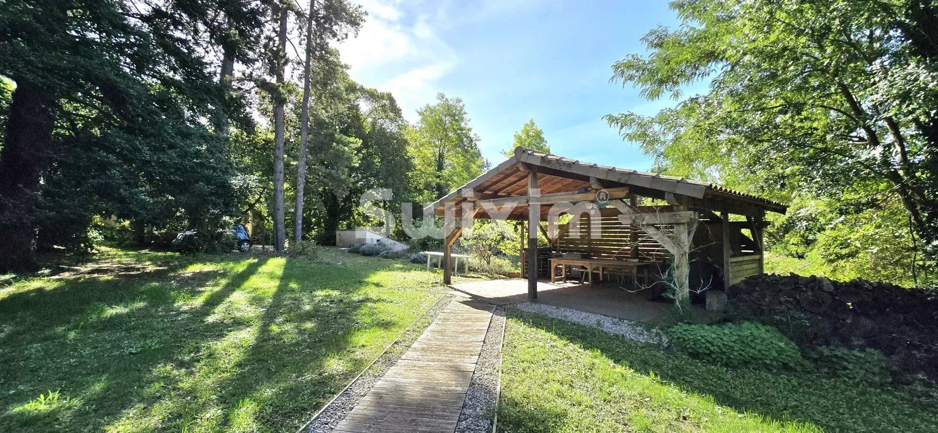 casa 12 Camere in vendita su Dieulefit (26220)