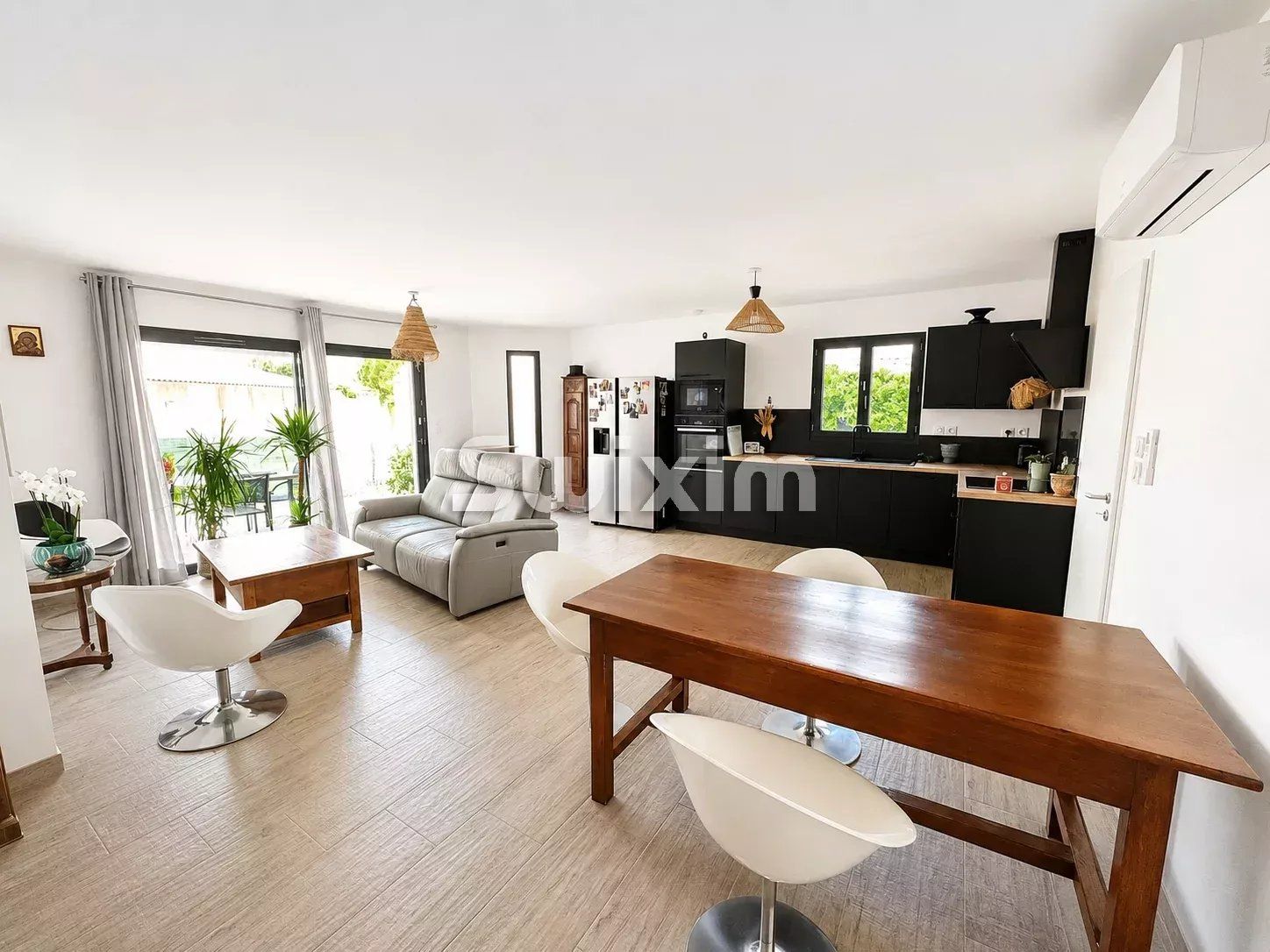 house 5 Rooms for sale on Camaret-sur-Aigues (84850)