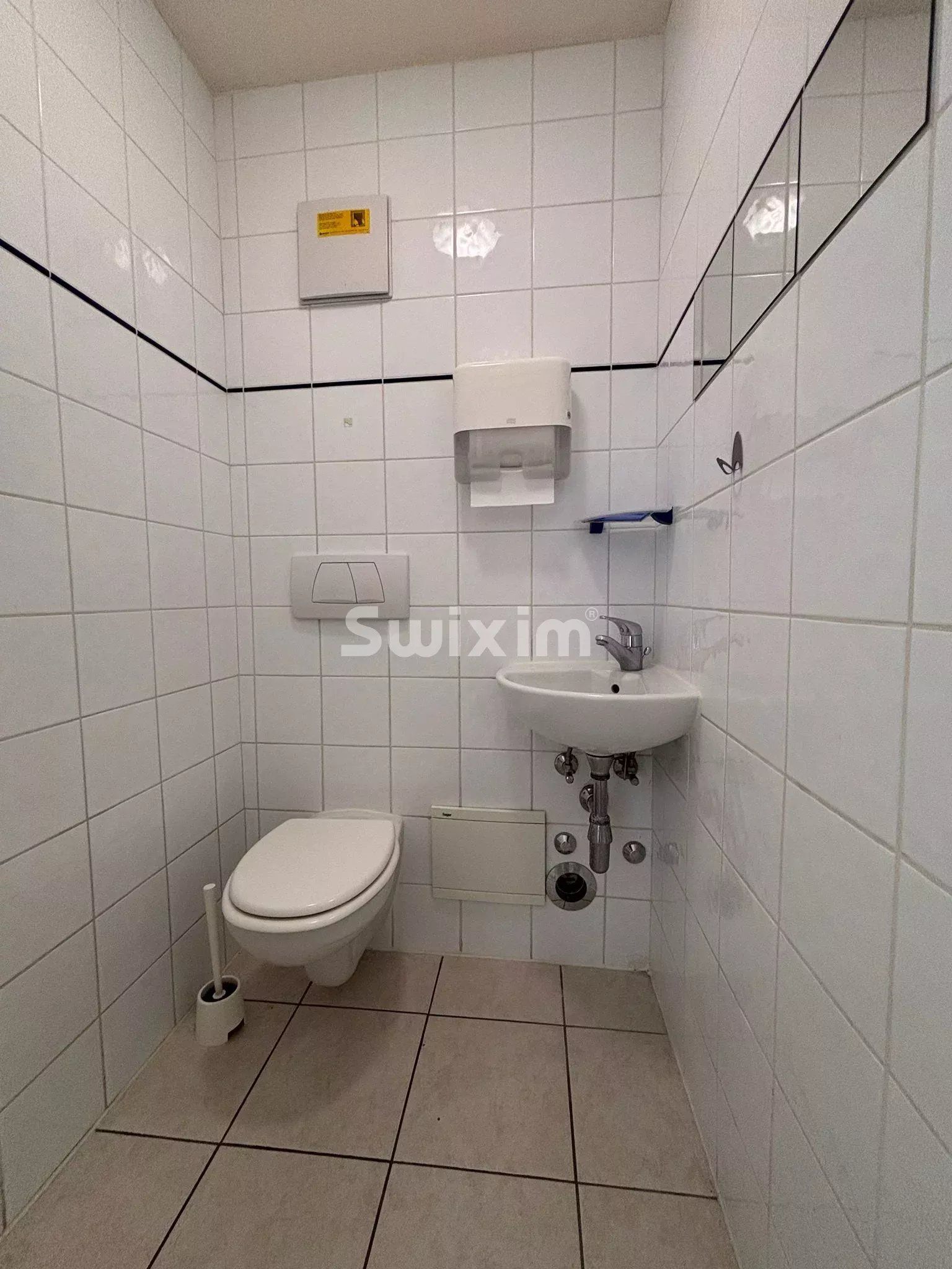 locale professionale 1 camera in affitto su Plan-les-Ouates (1228)
