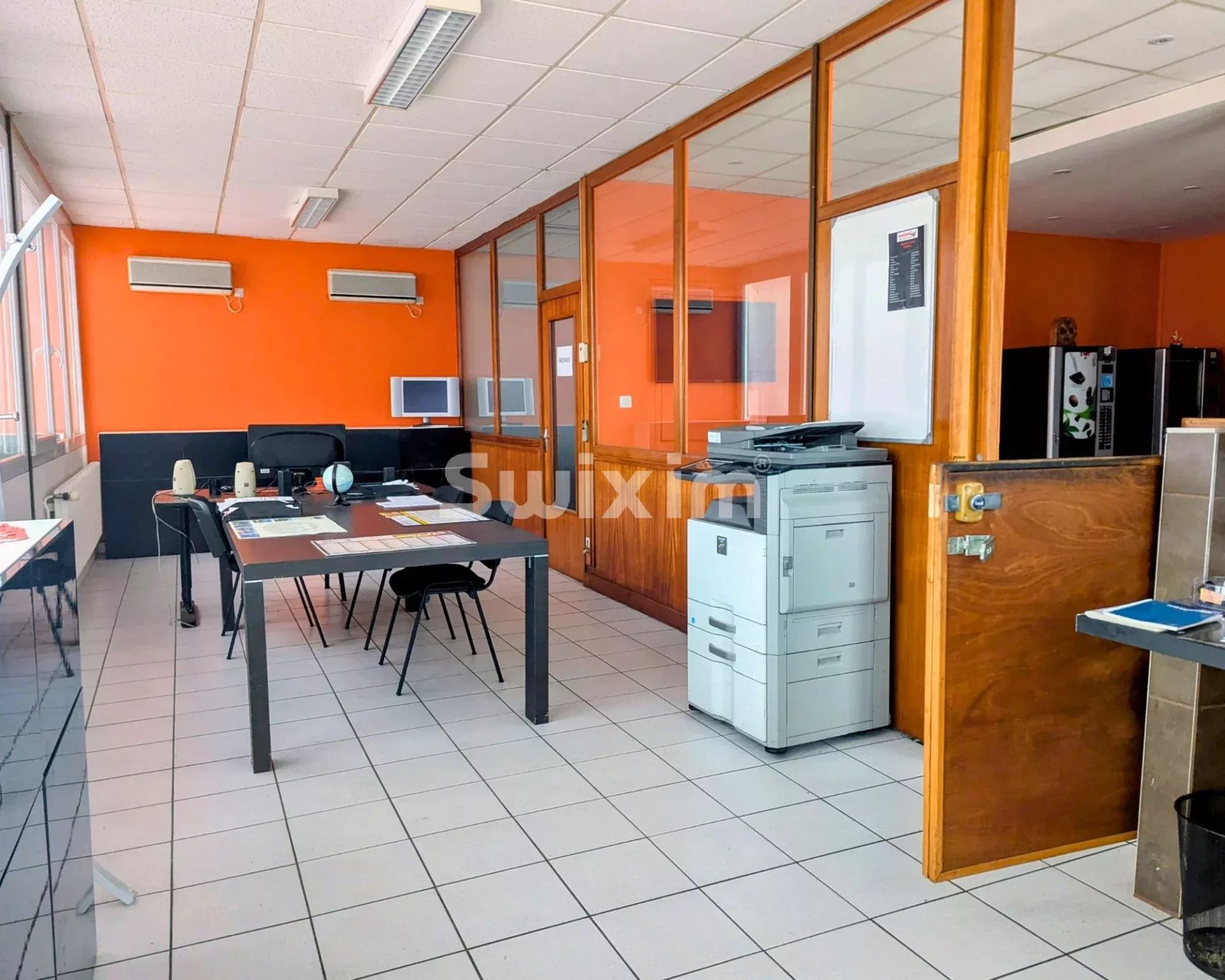 locale de actividad 1 sala en venta en Bourg-en-Bresse (01000)