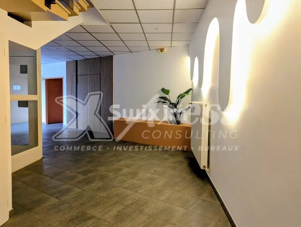 instalações comerciais 1 sala para aluguer sobre Péronnas (01960)