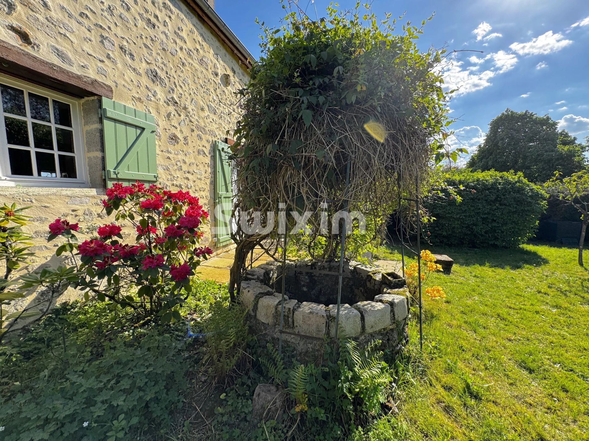fattoria 8 Camere in vendita su Saint-Germain-des-Champs (89630)