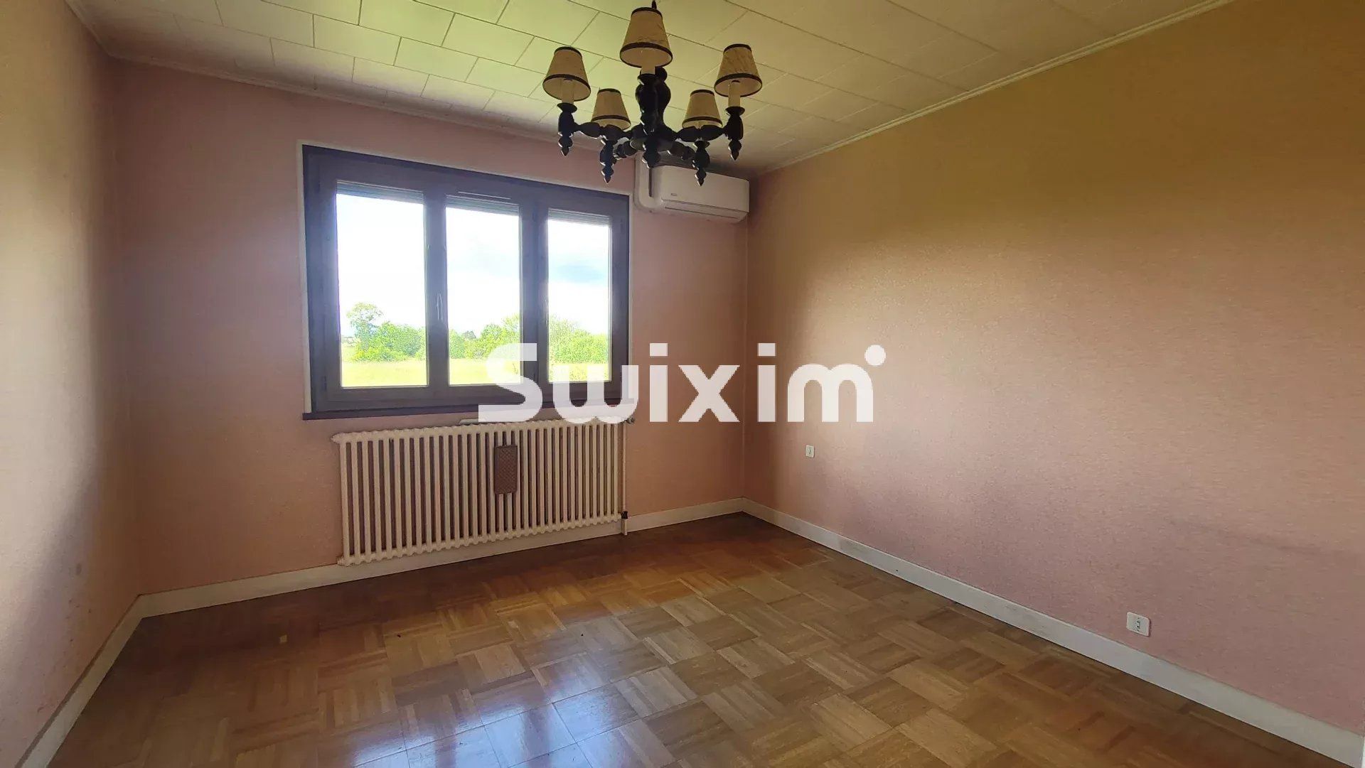 casa 5 Camere in vendita su Lons-le-Saunier (39000)