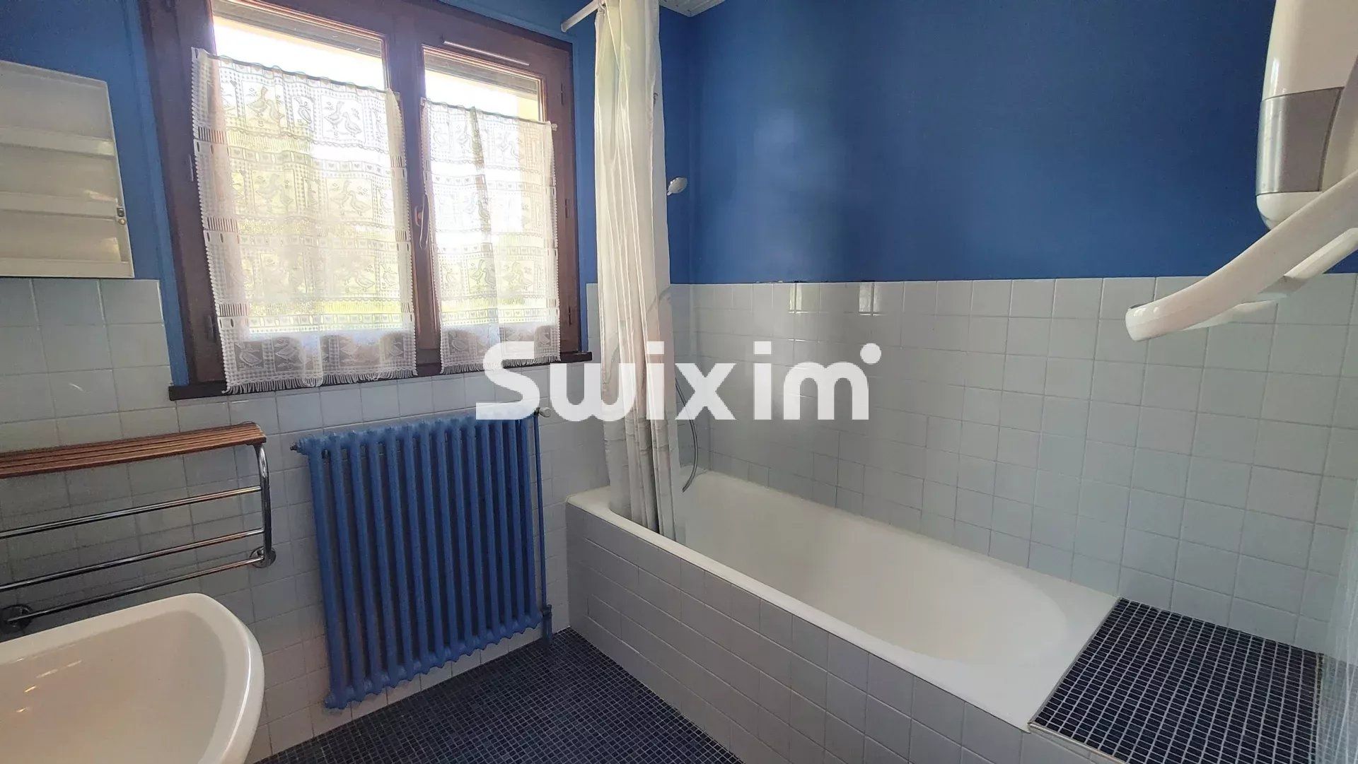 casa 5 Camere in vendita su Lons-le-Saunier (39000)