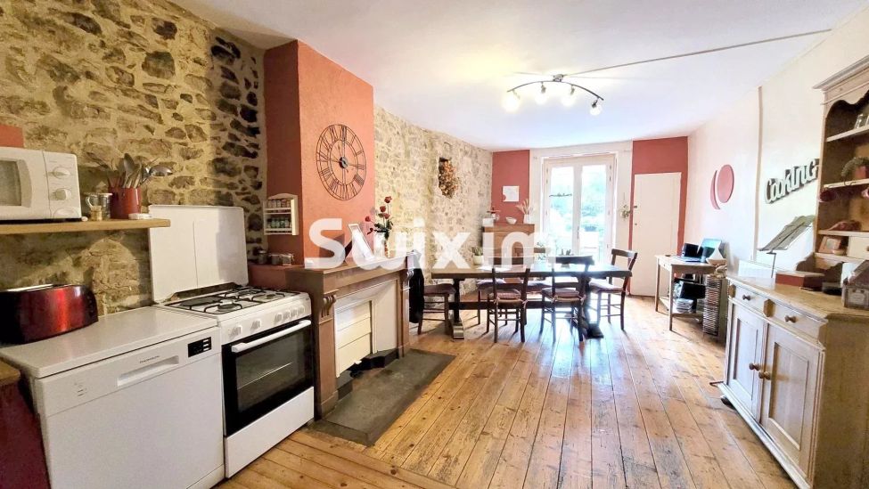 Vente Maison Lons-le-Saunier 6&nbsp;Pièces 125.88&nbsp;m²