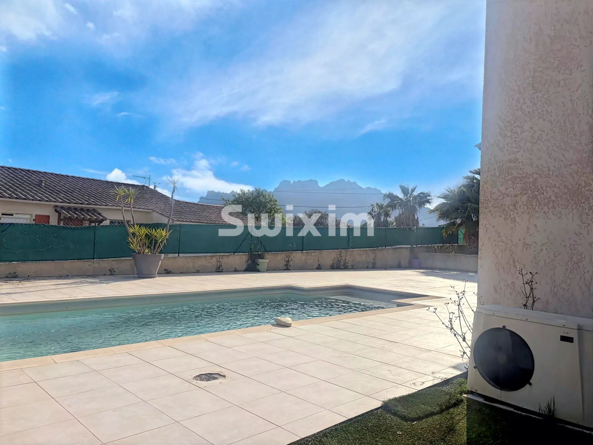 house 4 Rooms for sale on Roquebrune-sur-Argens (83520)