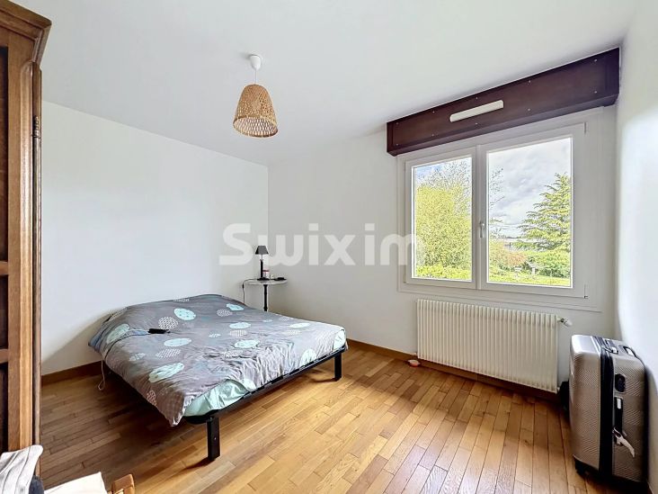 Verkauf Haus Ornex 7 Zimmer 201 m² — 24