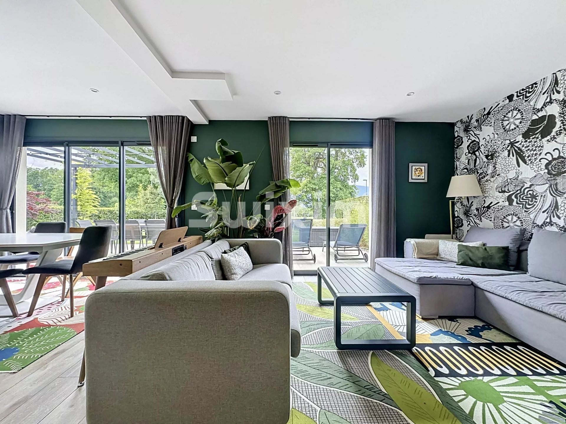 house 6 Rooms for rent on Prévessin-Moëns (01280)