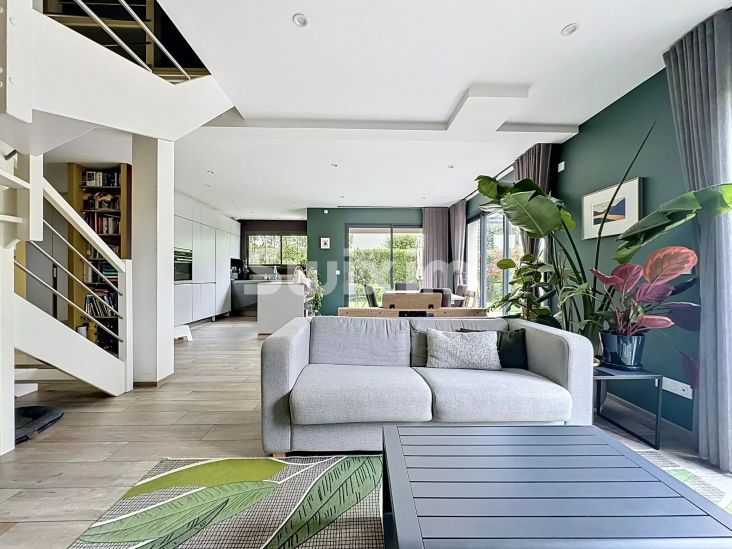 Rental House Prévessin-Moëns 6&nbsp;Rooms 147&nbsp;m²