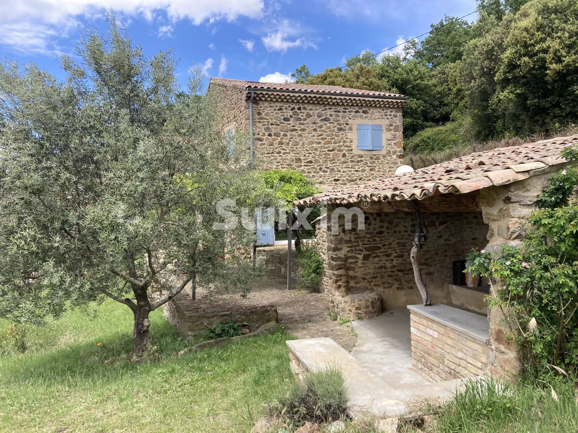 casa 5 Quartos para venda sobre Saint-Georges-les-Bains (07800)
