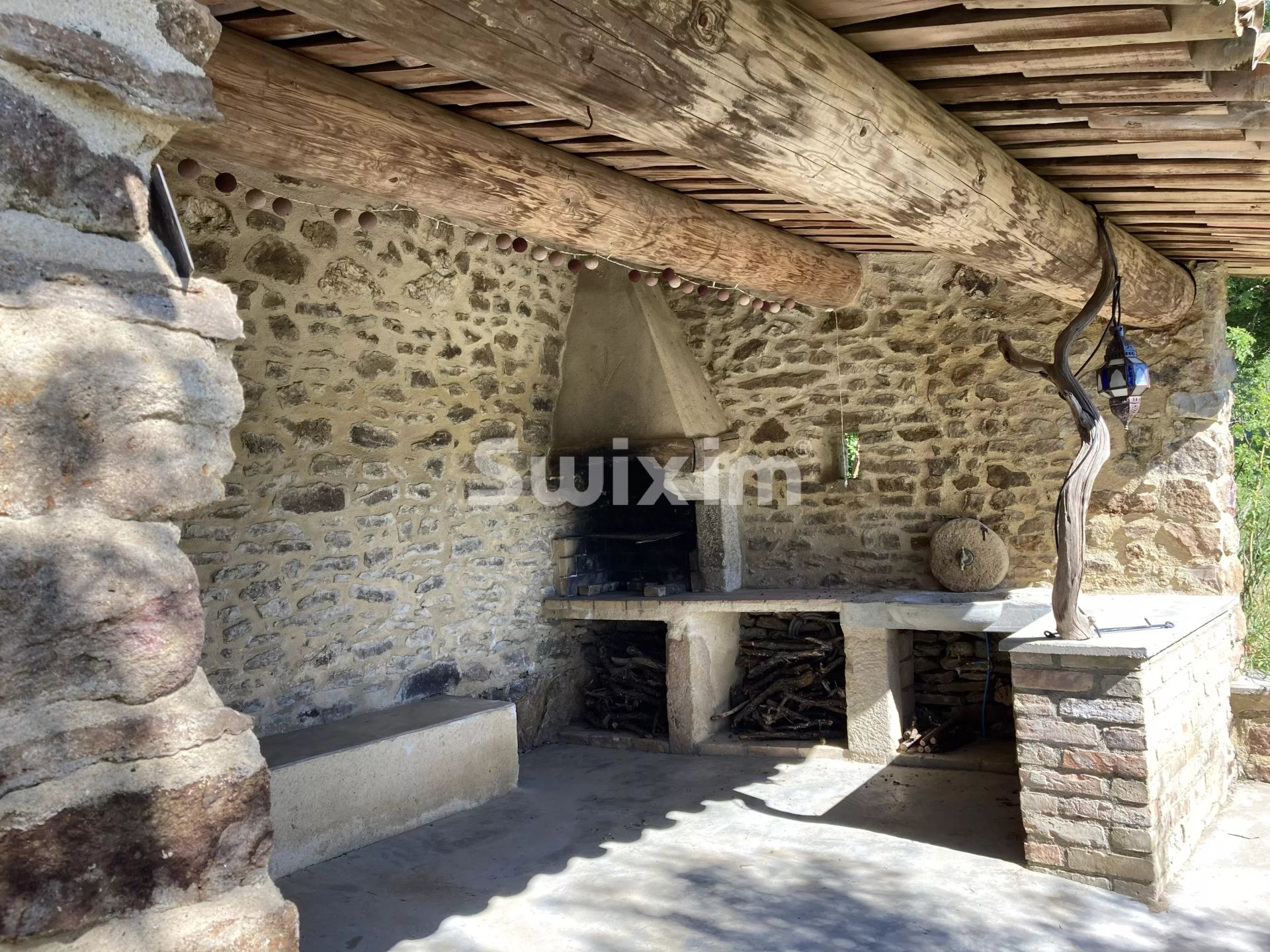 casa 5 Quartos para venda sobre Saint-Georges-les-Bains (07800)